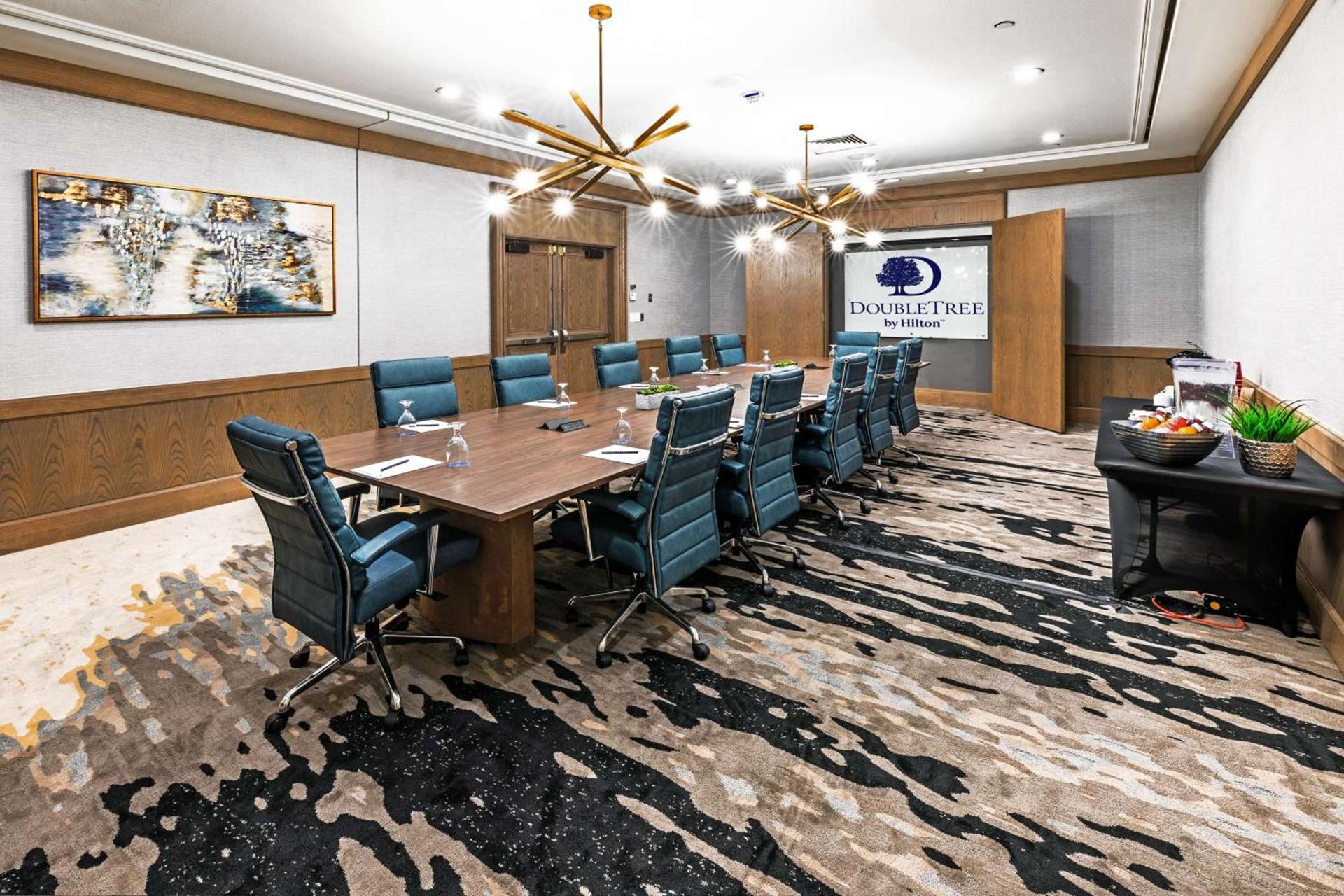 DoubleTree by Hilton Tulsa - Warren Place photo 61