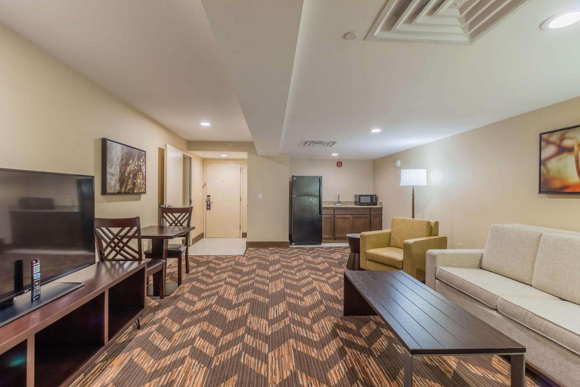 DoubleTree by Hilton Lawrence photo 29