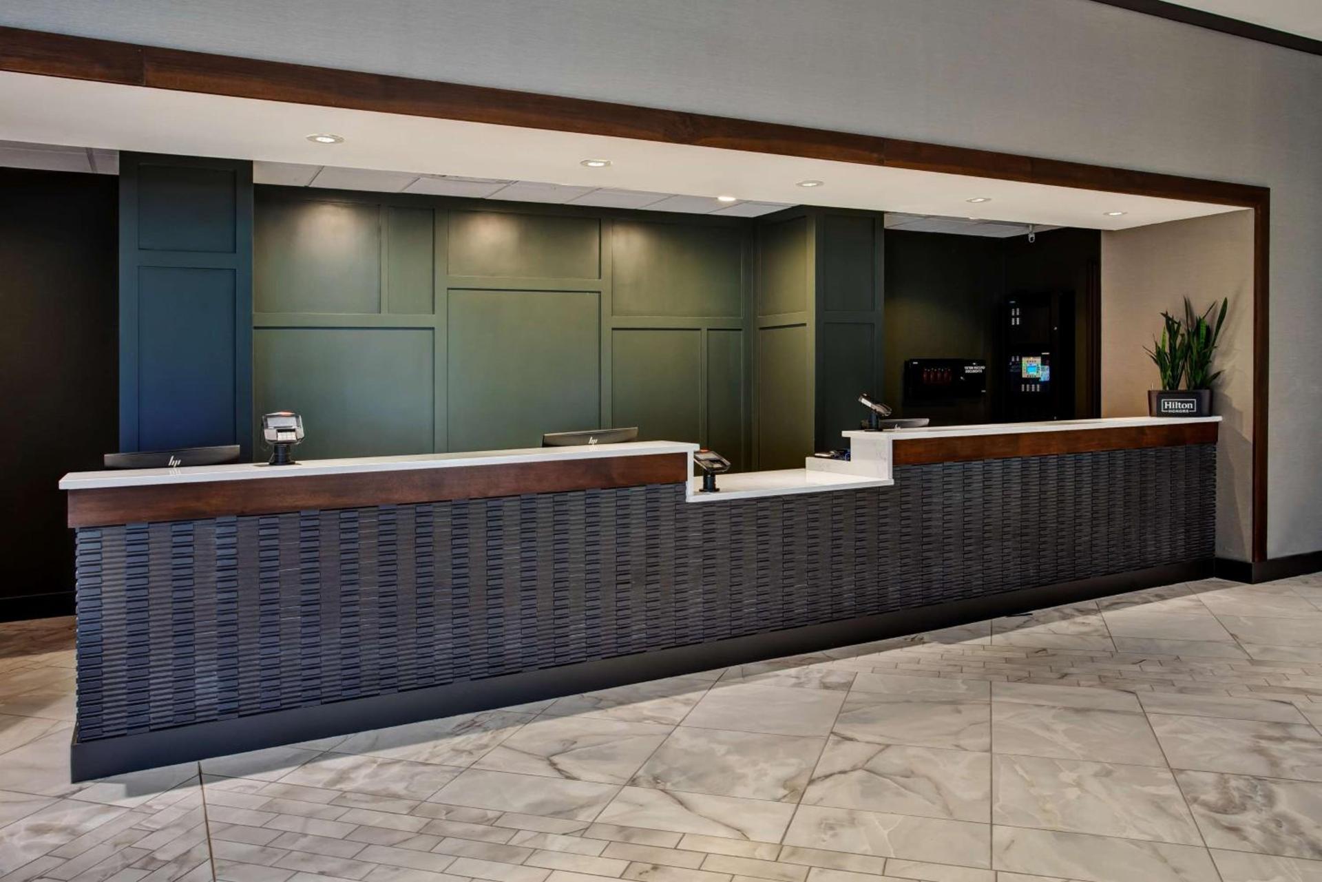 DoubleTree by Hilton Lansing photo 9