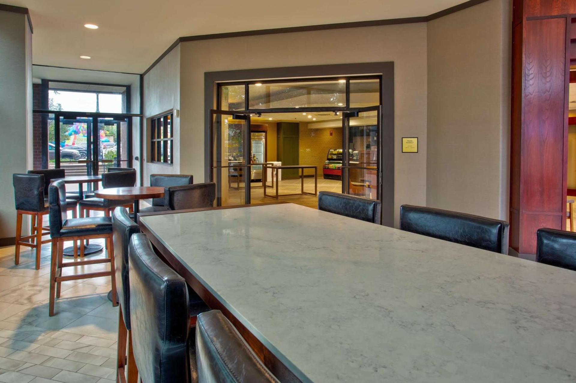 DoubleTree by Hilton Lansing photo 17