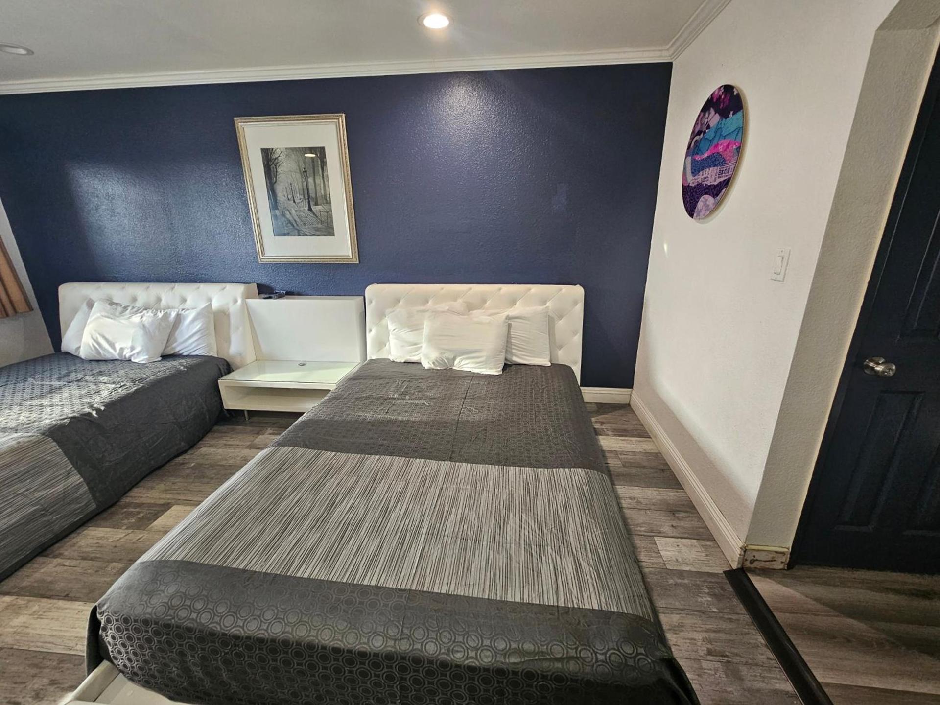 Flamingo Inn photo 11