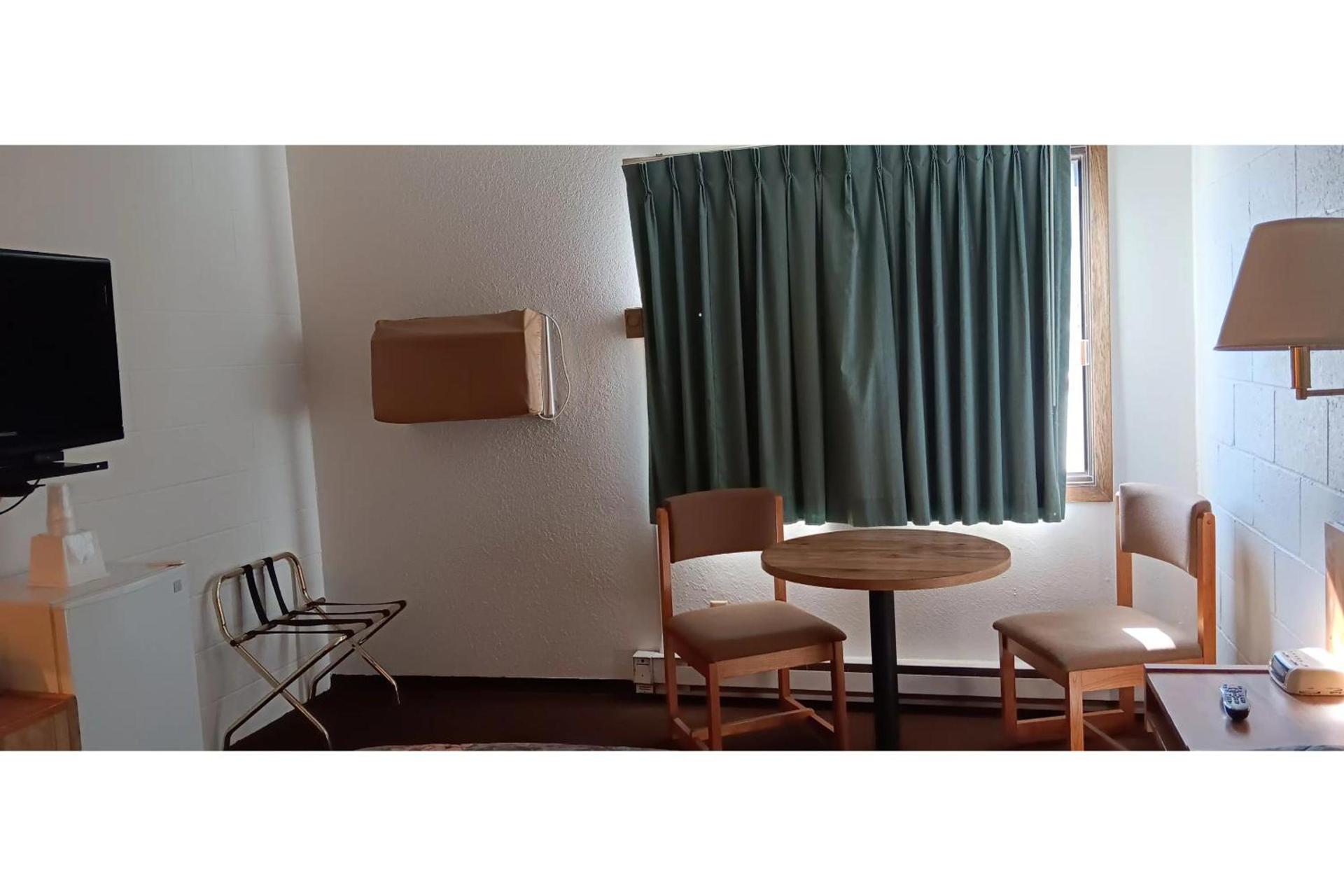 Scotwood Motel by OYO Washburn ND photo 24