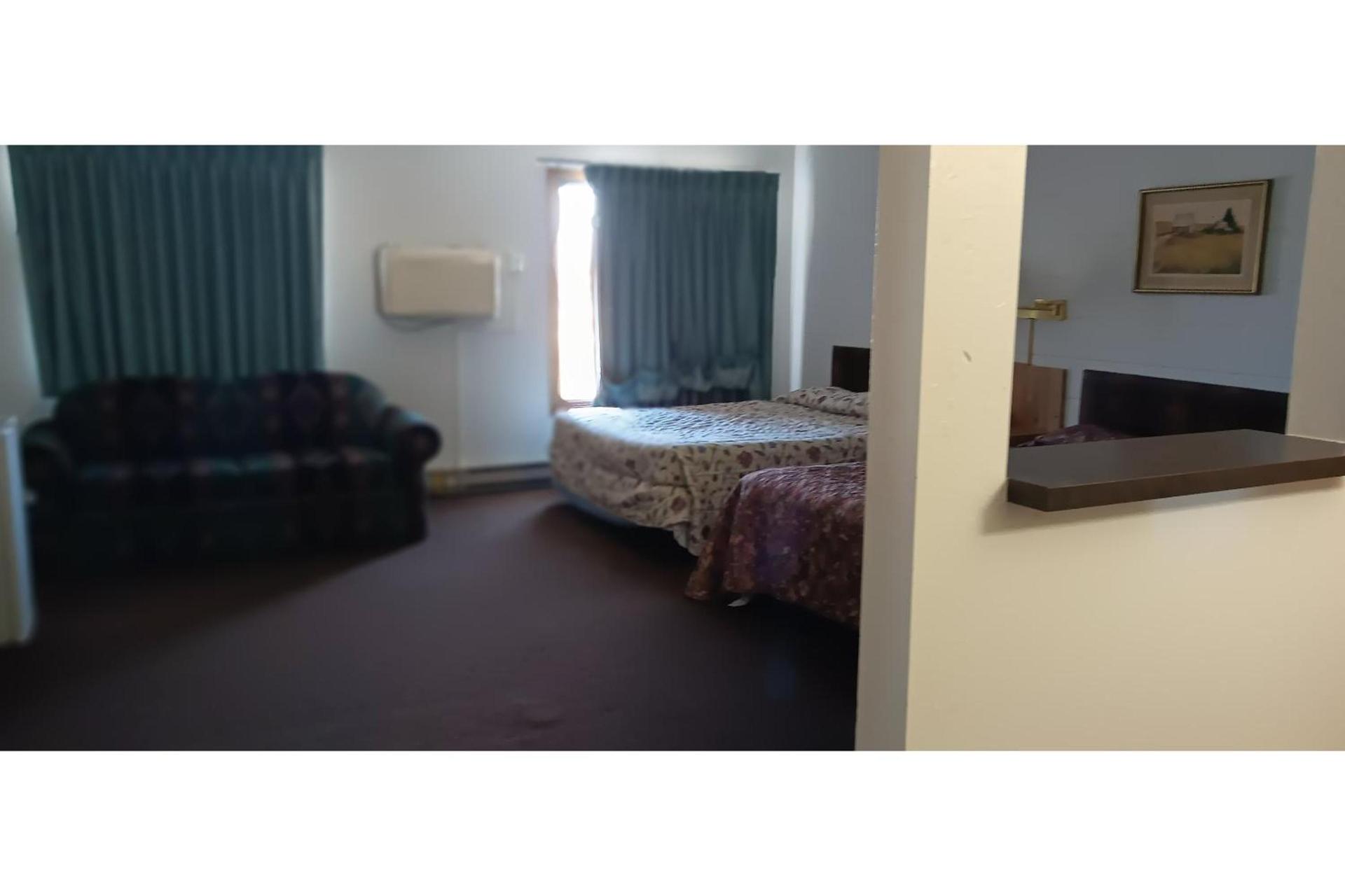 Scotwood Motel by OYO Washburn ND photo 28