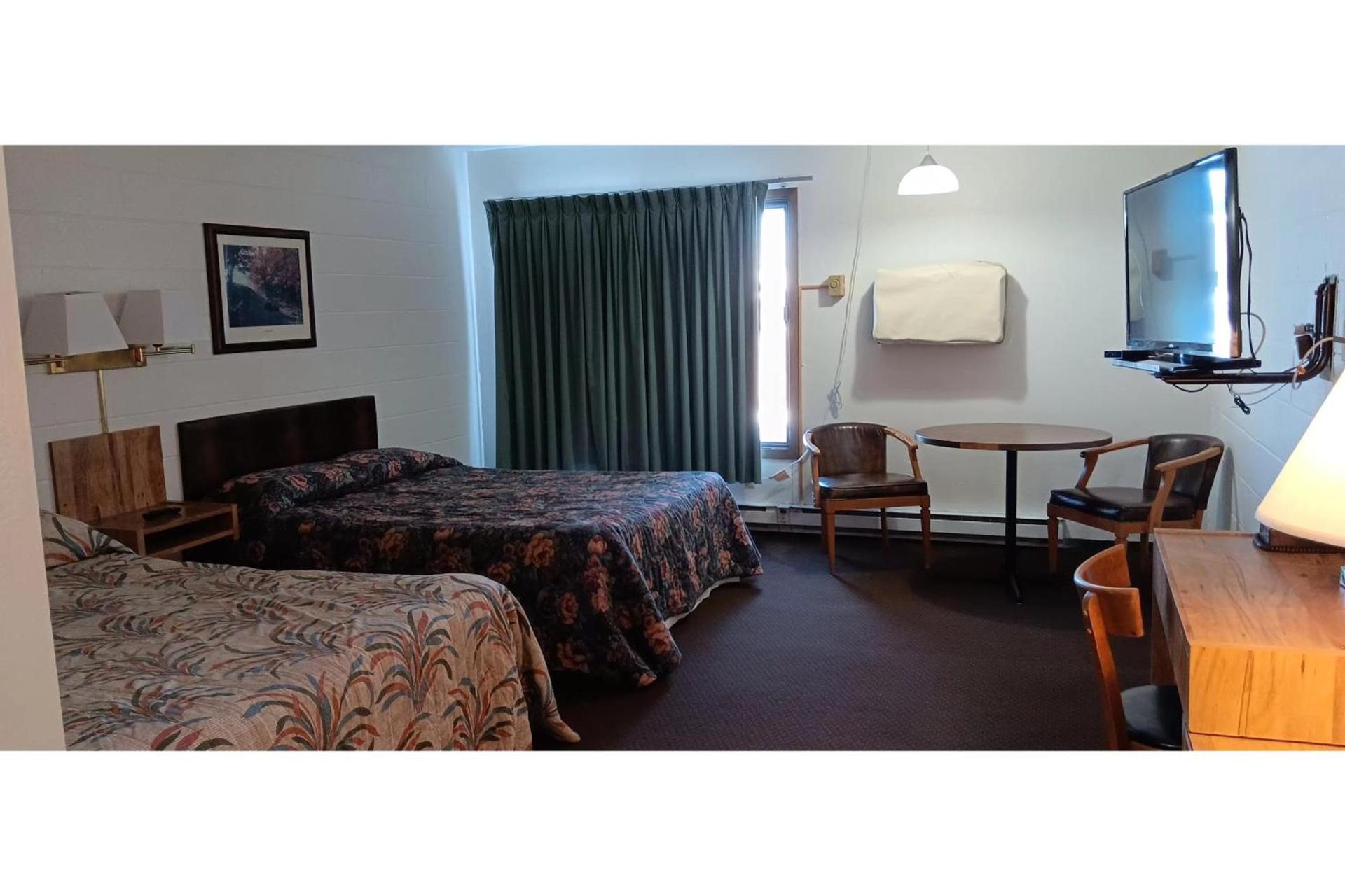 Scotwood Motel by OYO Washburn ND photo 33