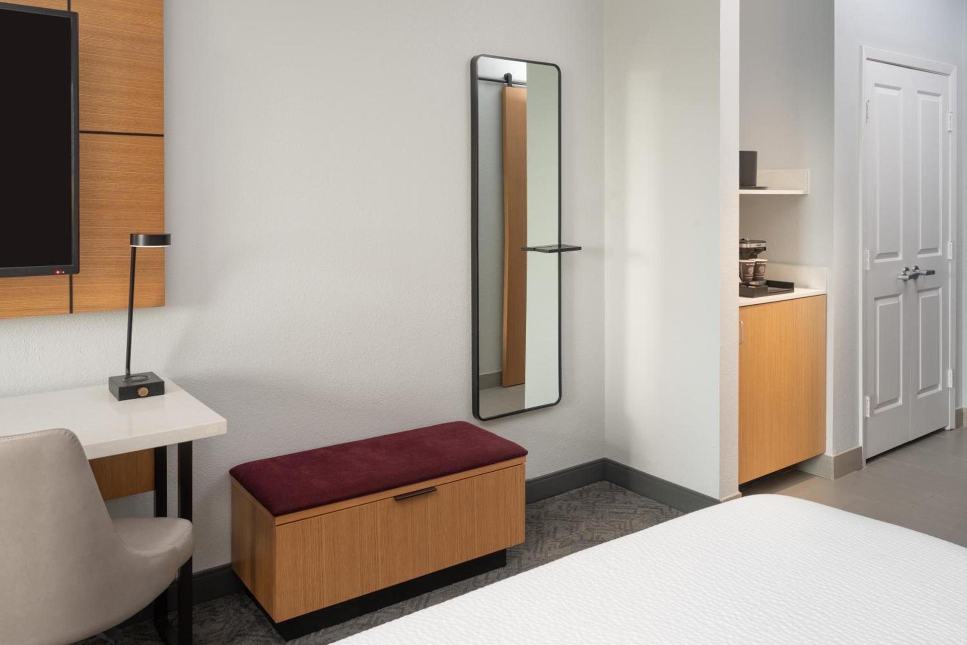 DoubleTree by Hilton Houston Westchase photo 10
