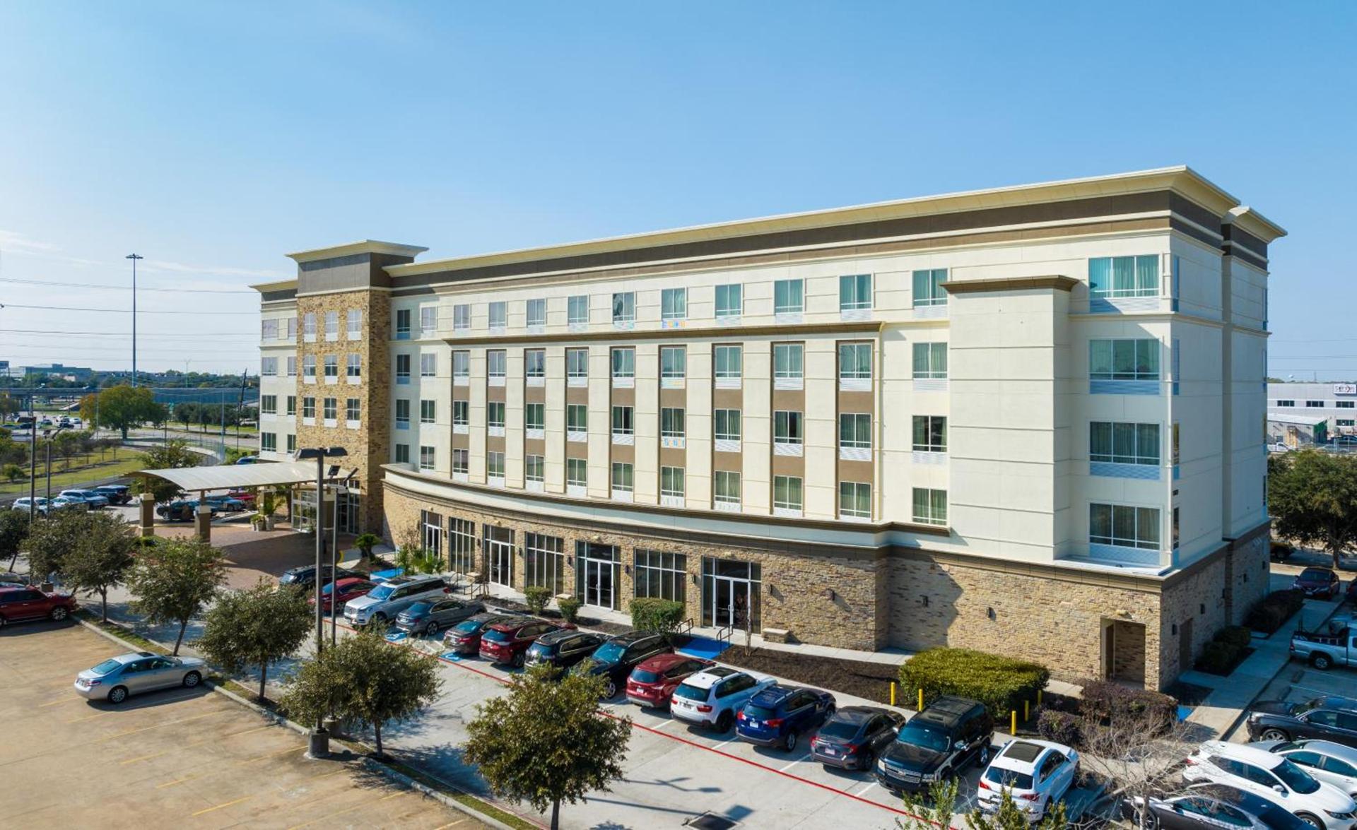 DoubleTree by Hilton Houston Westchase photo 6