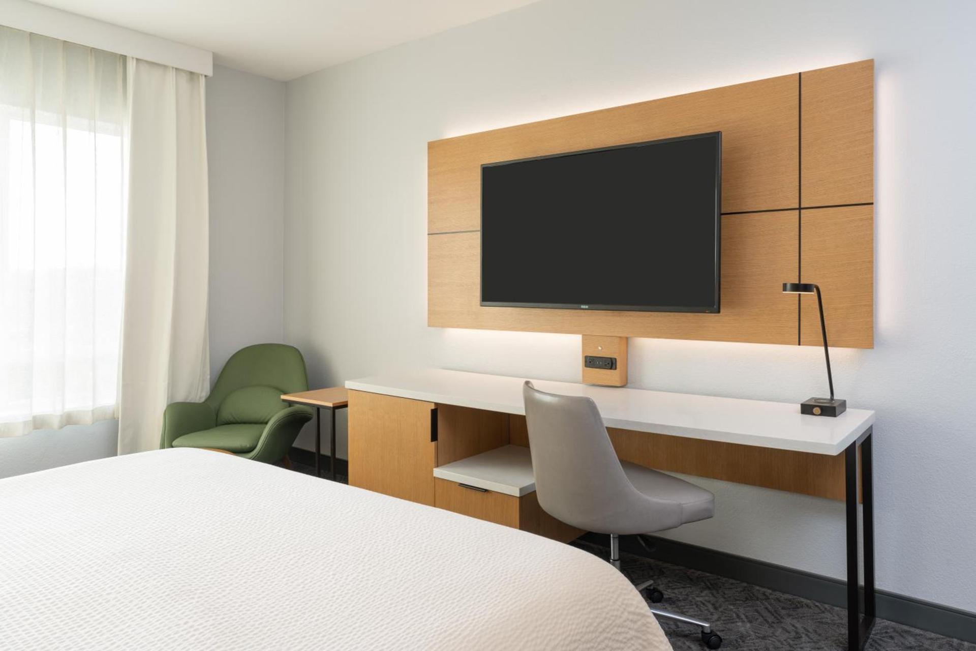 DoubleTree by Hilton Houston Westchase photo 18