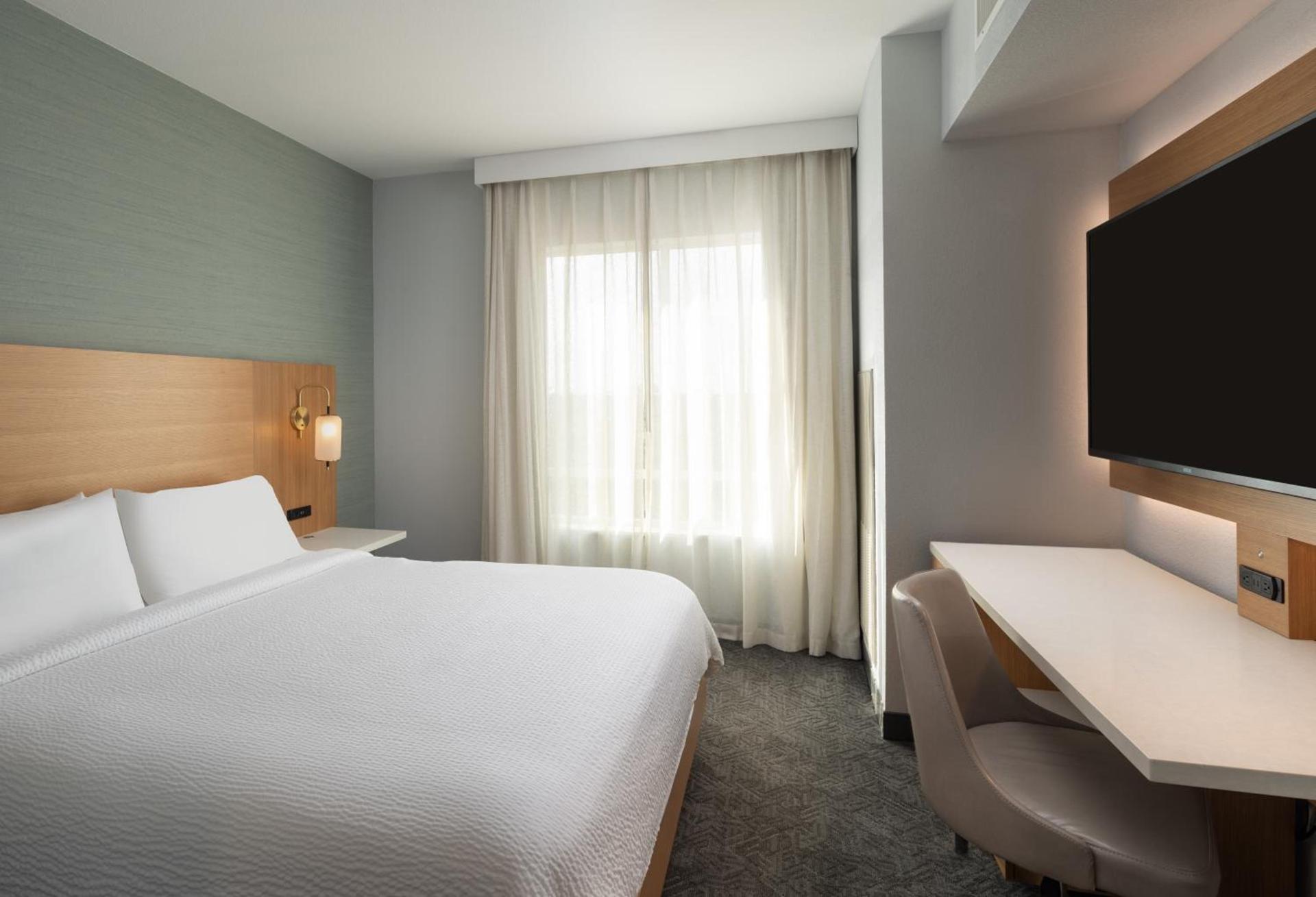 DoubleTree by Hilton Houston Westchase photo 28