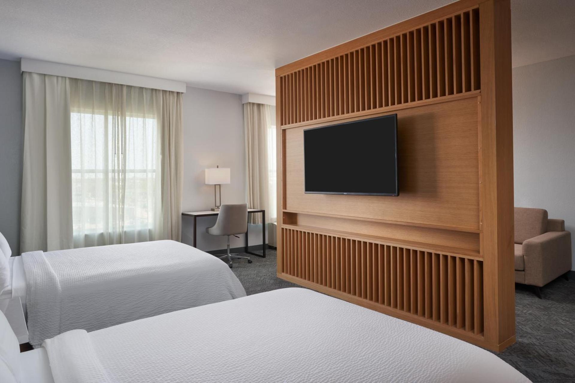 DoubleTree by Hilton Houston Westchase photo 27