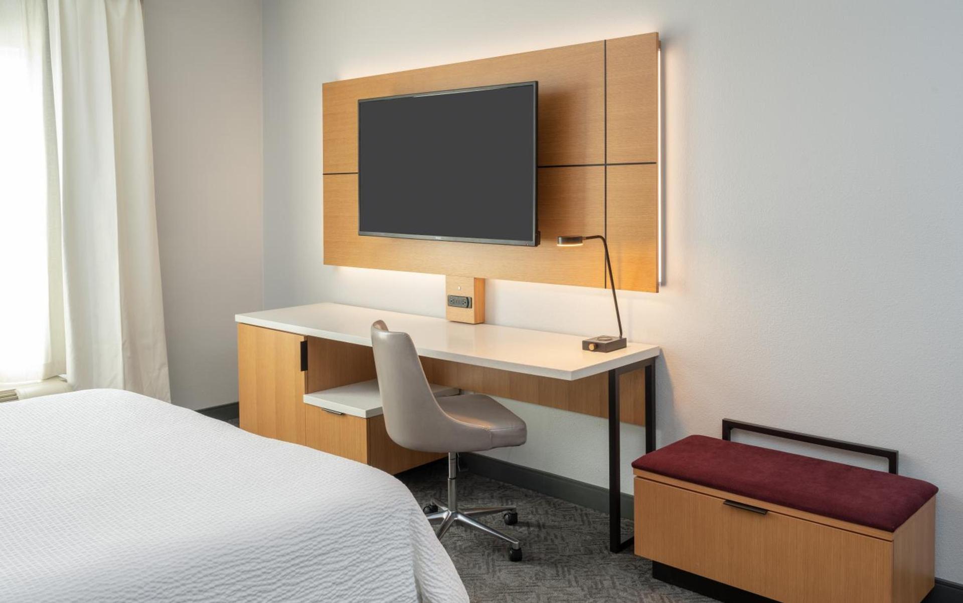 DoubleTree by Hilton Houston Westchase photo 36