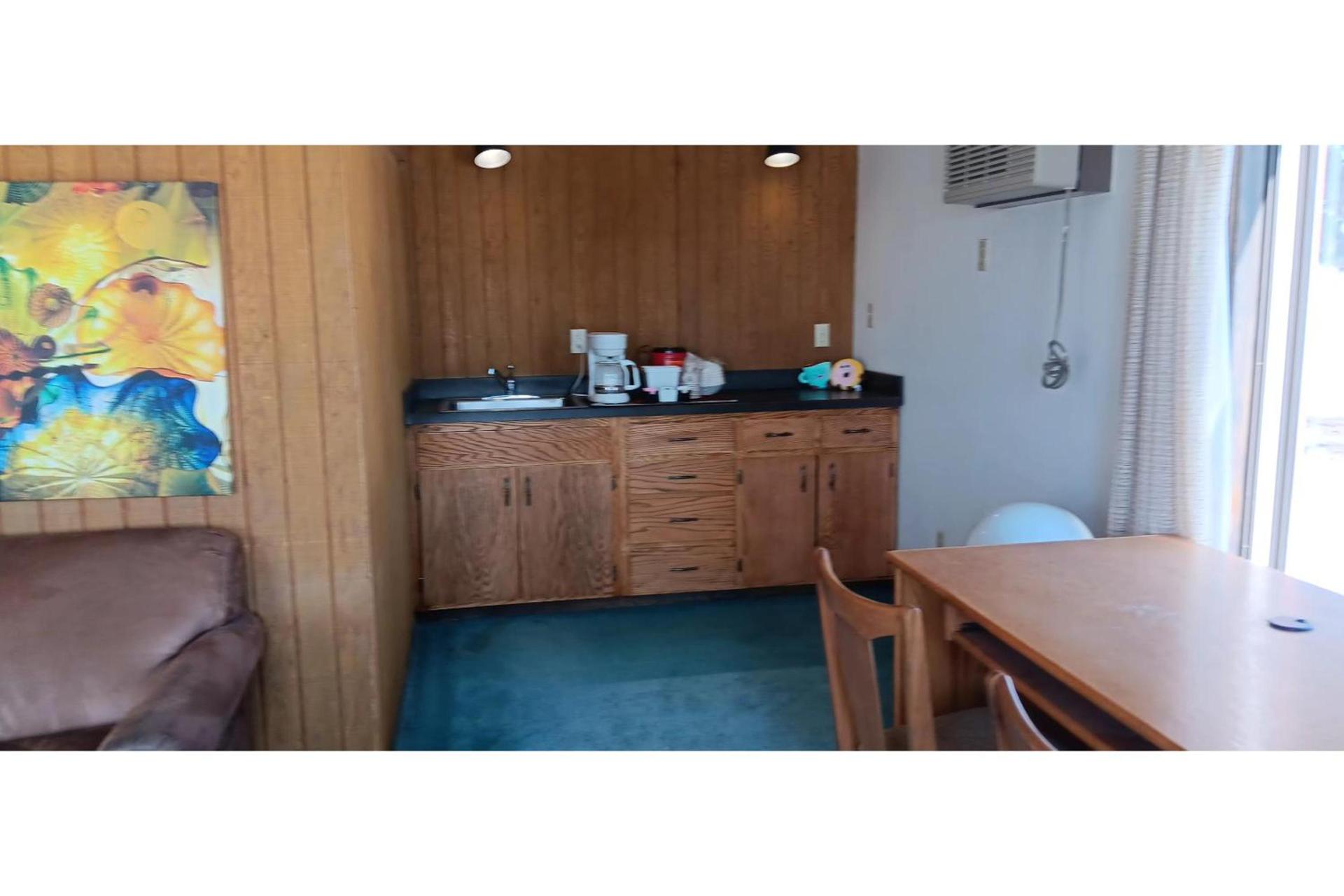 Scotwood Motel by OYO Washburn ND photo 39
