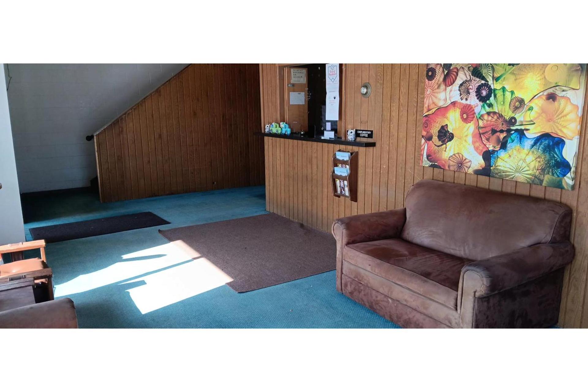 Scotwood Motel by OYO Washburn ND photo 48