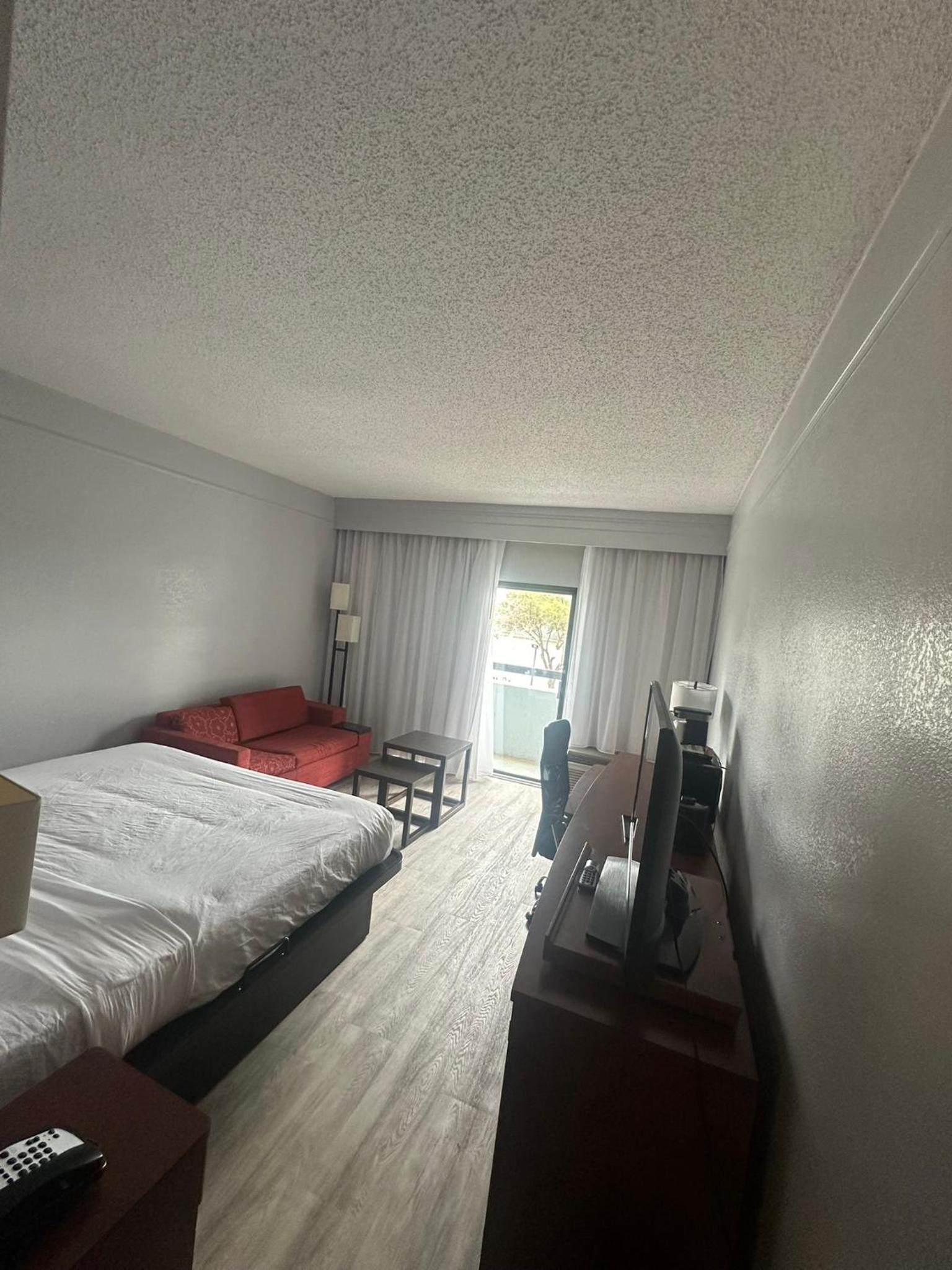 Super 8 by Wyndham Dallas Love Field Airport photo 60