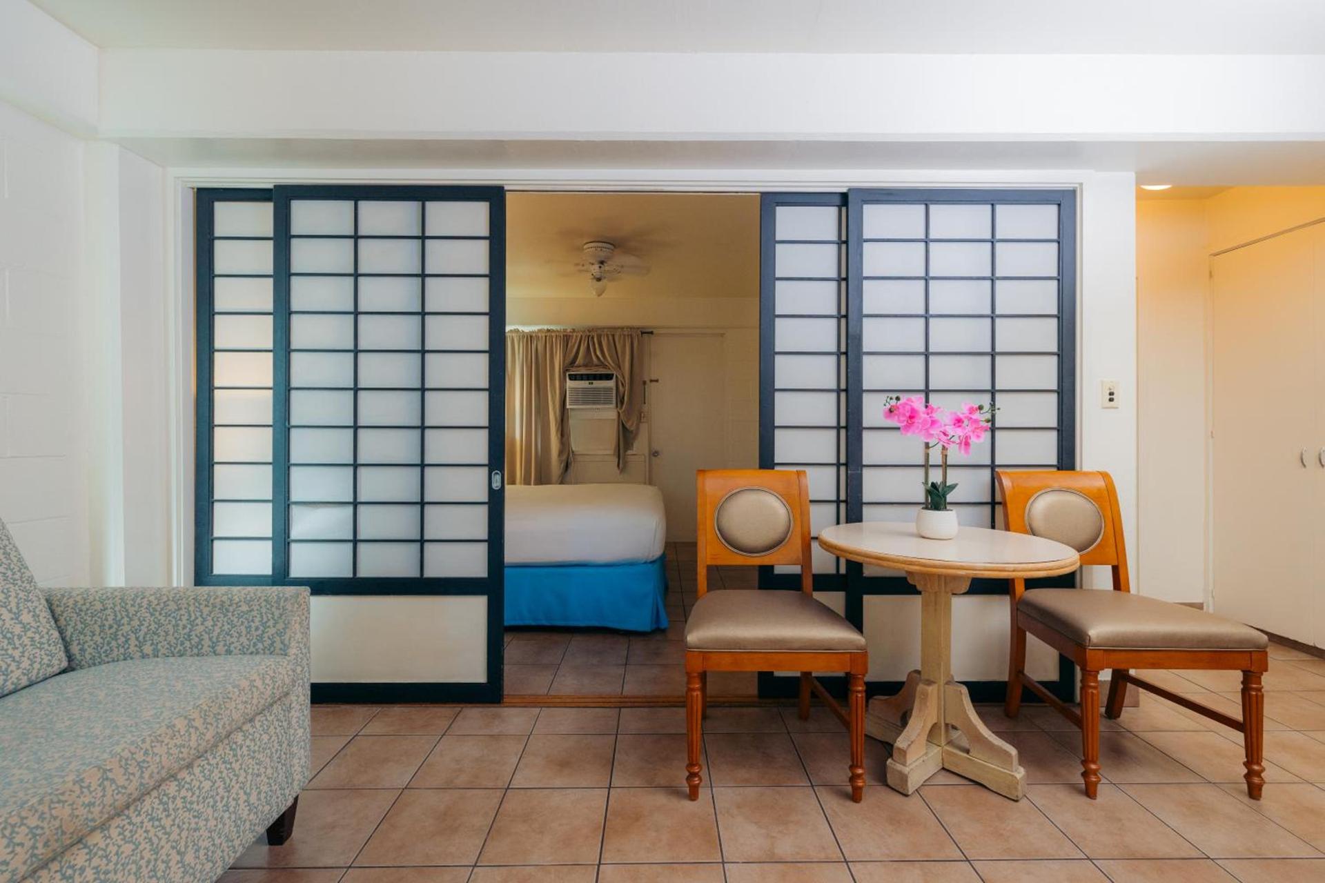 Waikiki Heritage Hotel photo 26