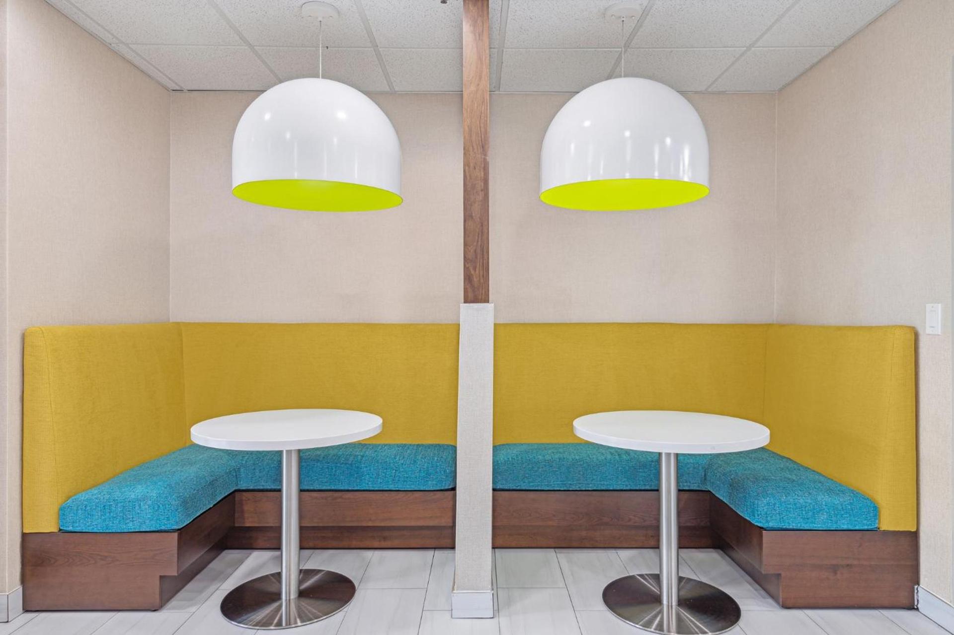 Hampton Inn - Houston/Brookhollow photo 47