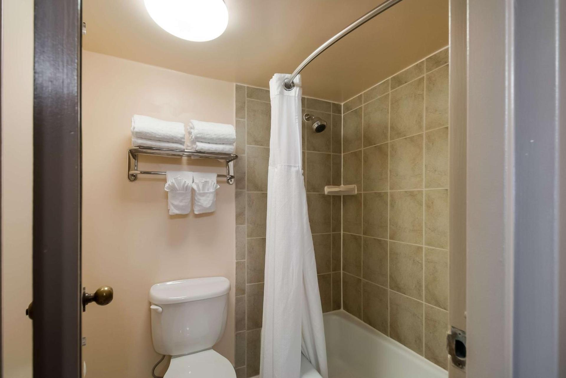 Best Western Springfield photo 19