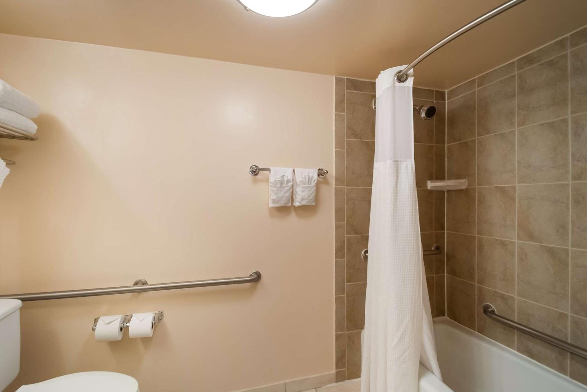 Best Western Springfield photo 18