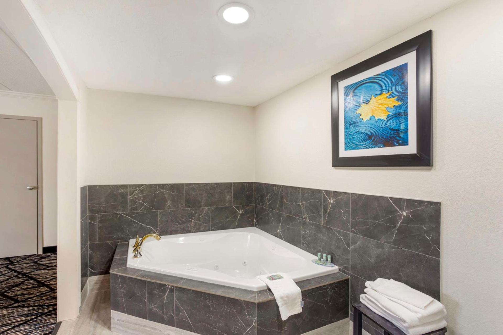 Best Western Westgate Inn photo 36