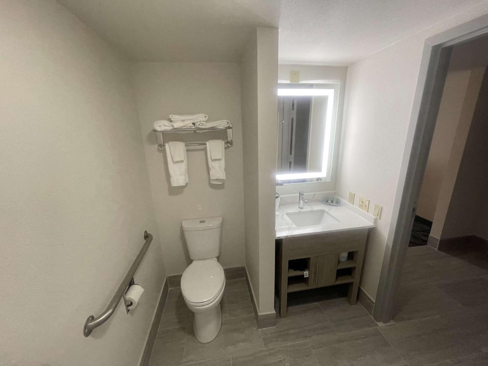 Best Western Westgate Inn photo 21