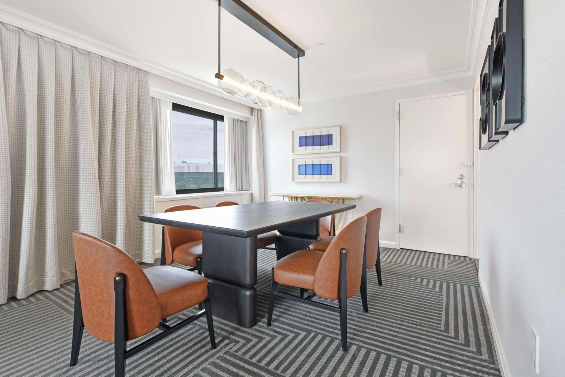 Capital Hilton photo 54