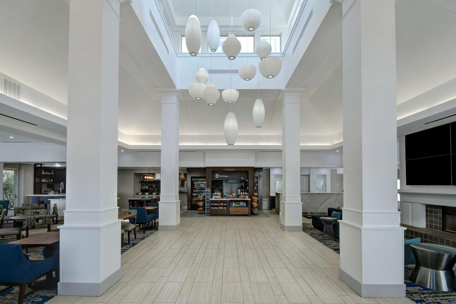 Hilton Garden Inn Detroit Metro Airport photo 5