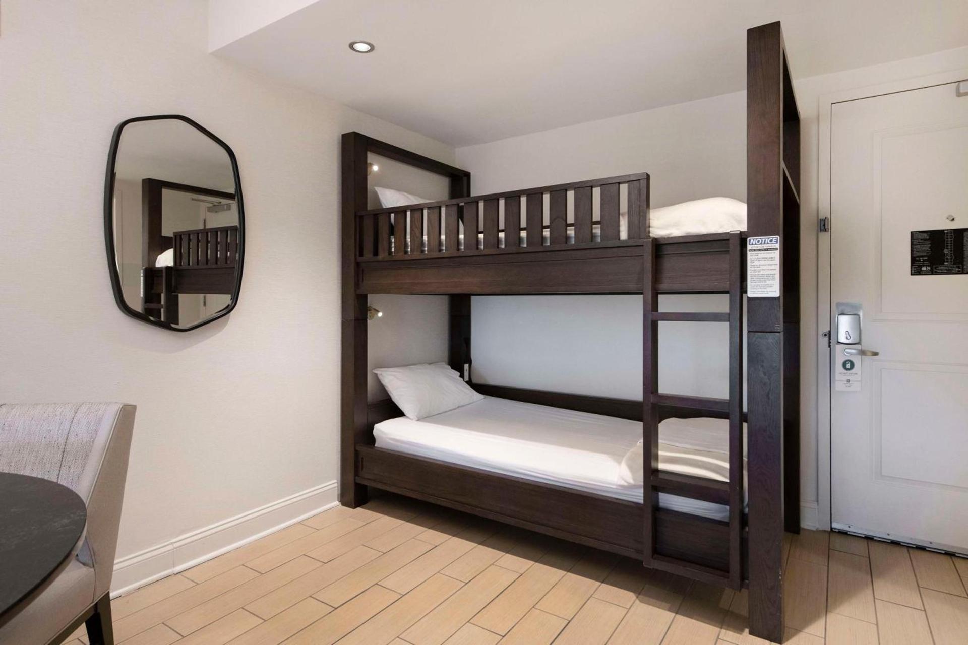 Embassy Suites by Hilton Raleigh Durham Airport Brier Creek photo 55