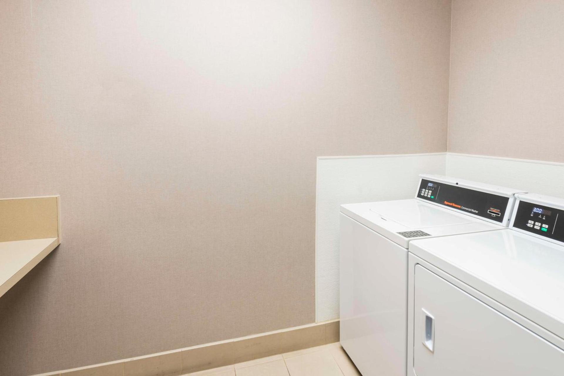 Hilton Garden Inn Scottsdale North/Perimeter Center photo 45