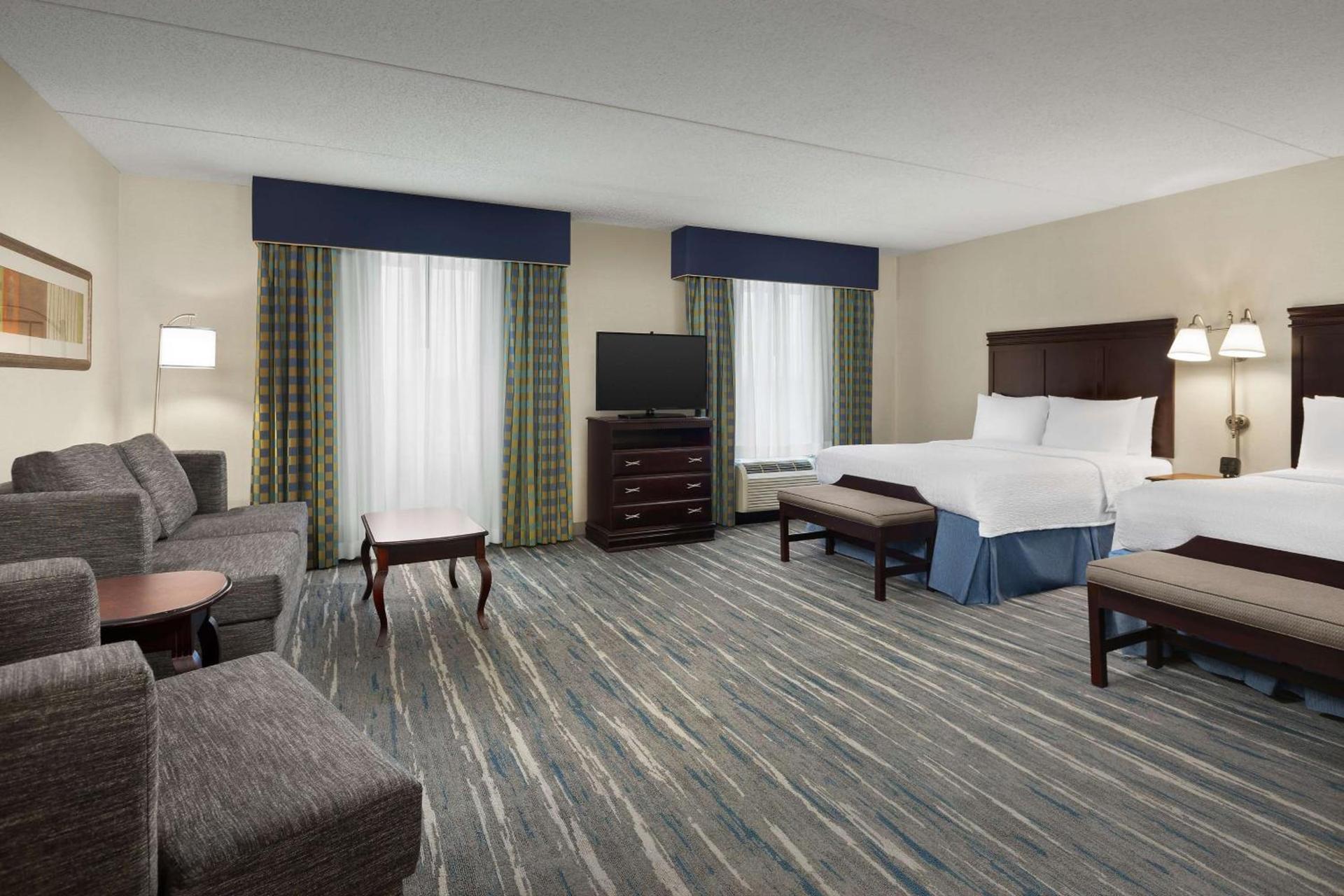 Hampton Inn Syracuse Clay photo 14