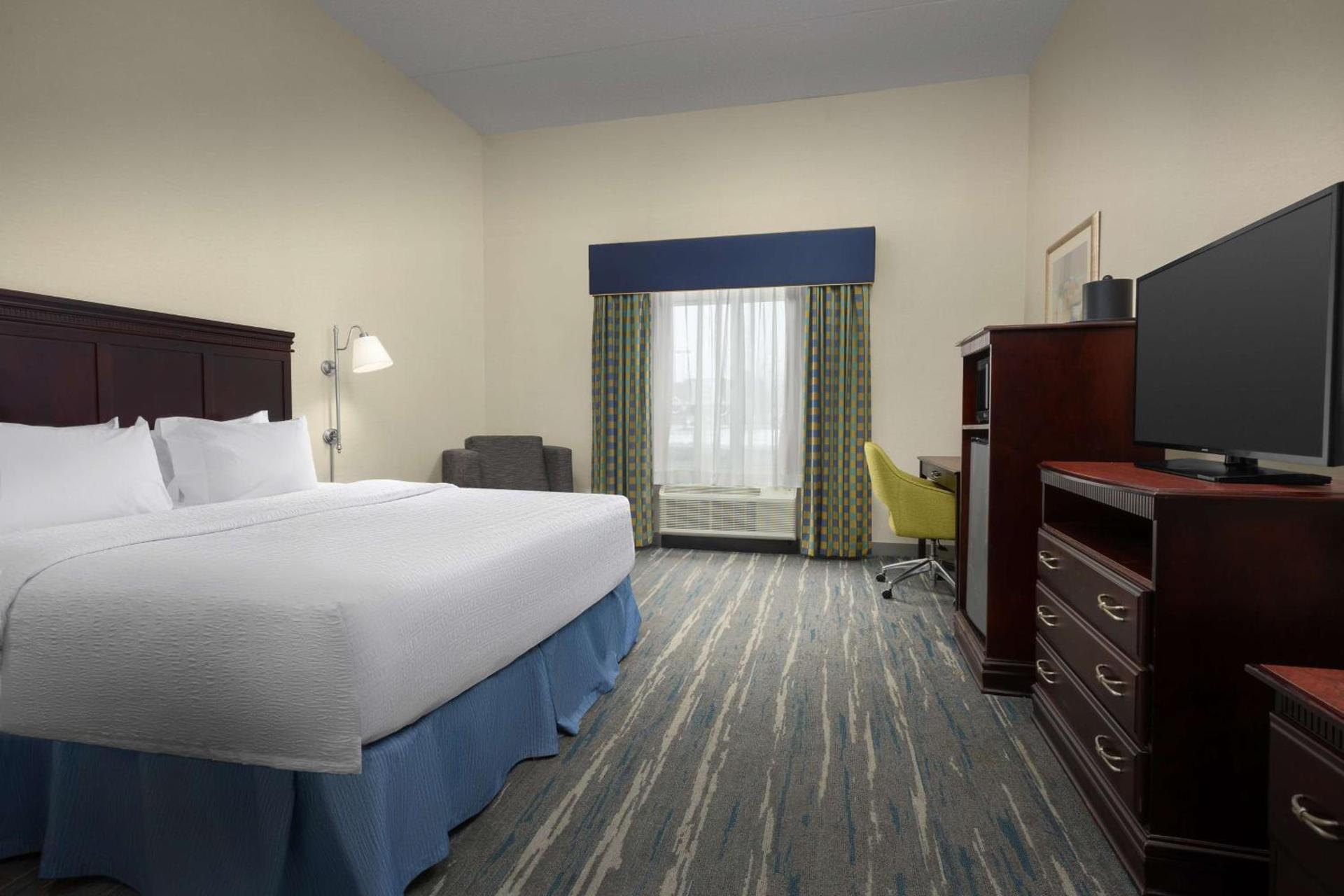 Hampton Inn Syracuse Clay photo 23