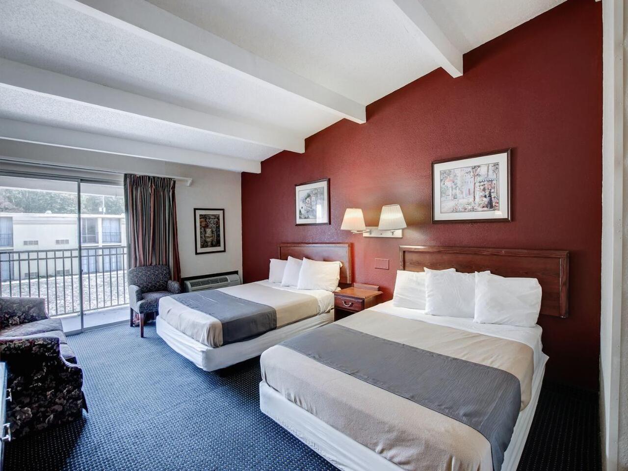 Scottish Inn Whippany photo 7