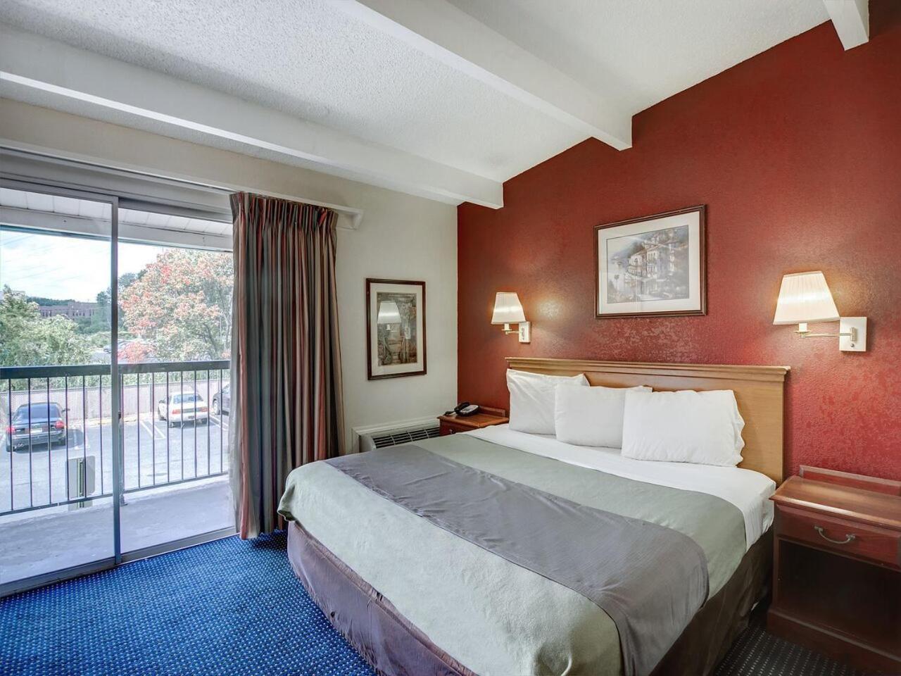 Scottish Inn Whippany photo 17