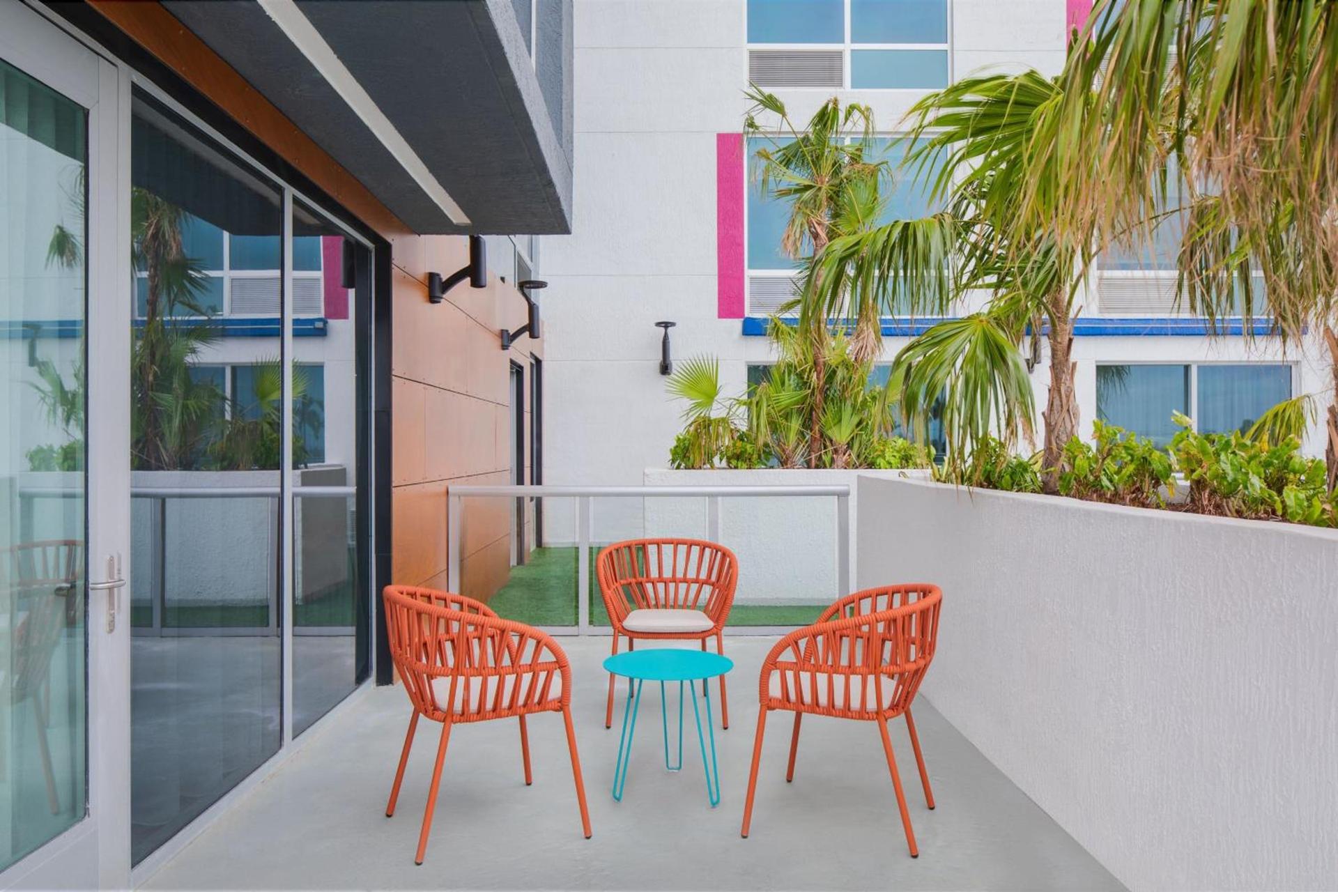 Aloft by Marriott Fort Lauderdale Airport photo 27