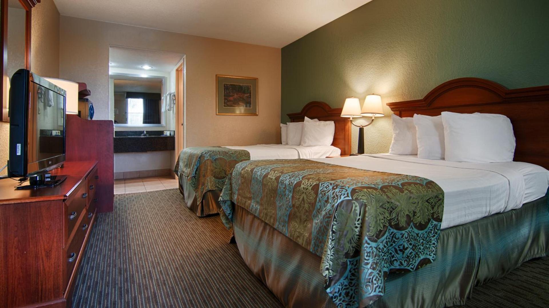 Baymont by Wyndham Sarasota photo 6