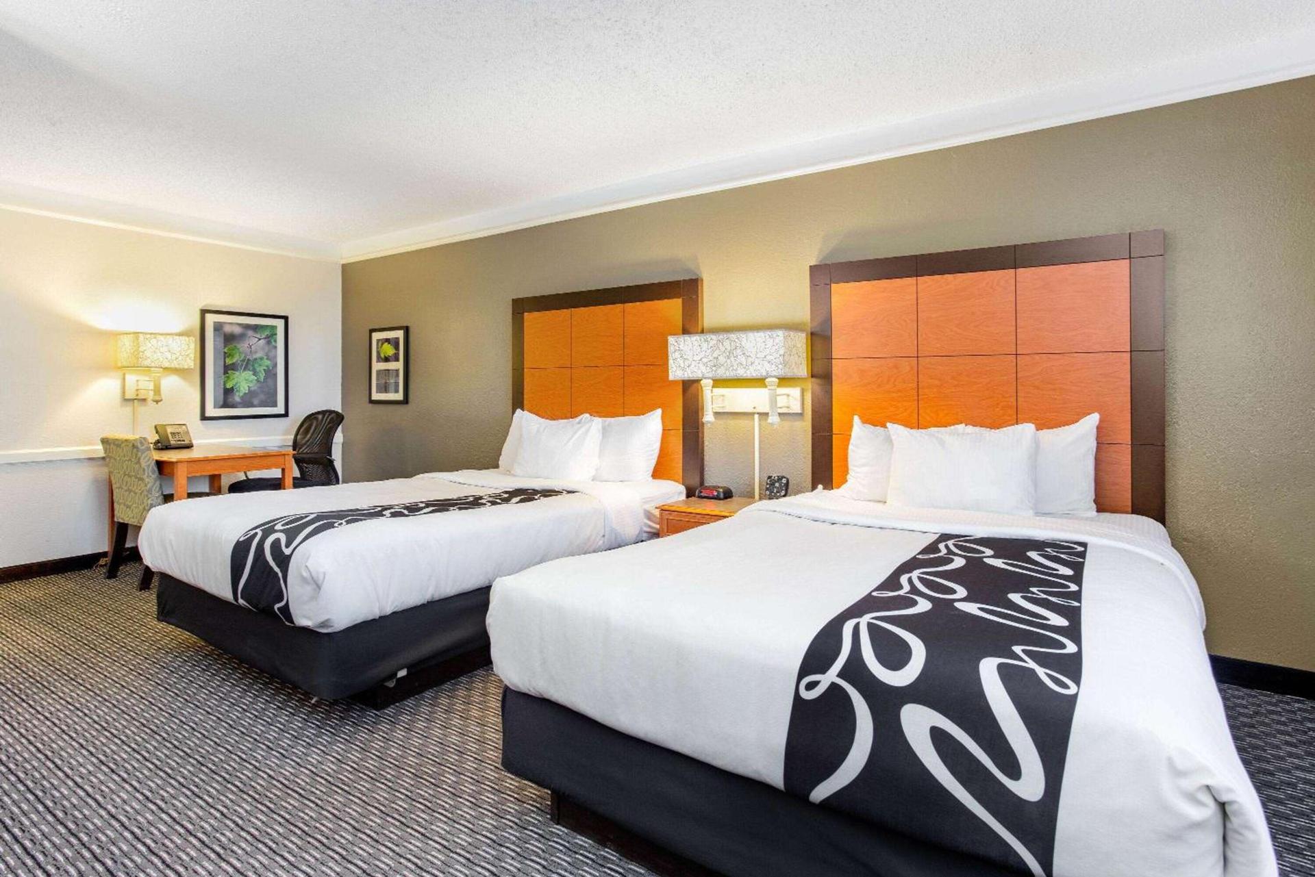 La Quinta Inn by Wyndham Champaign photo 24