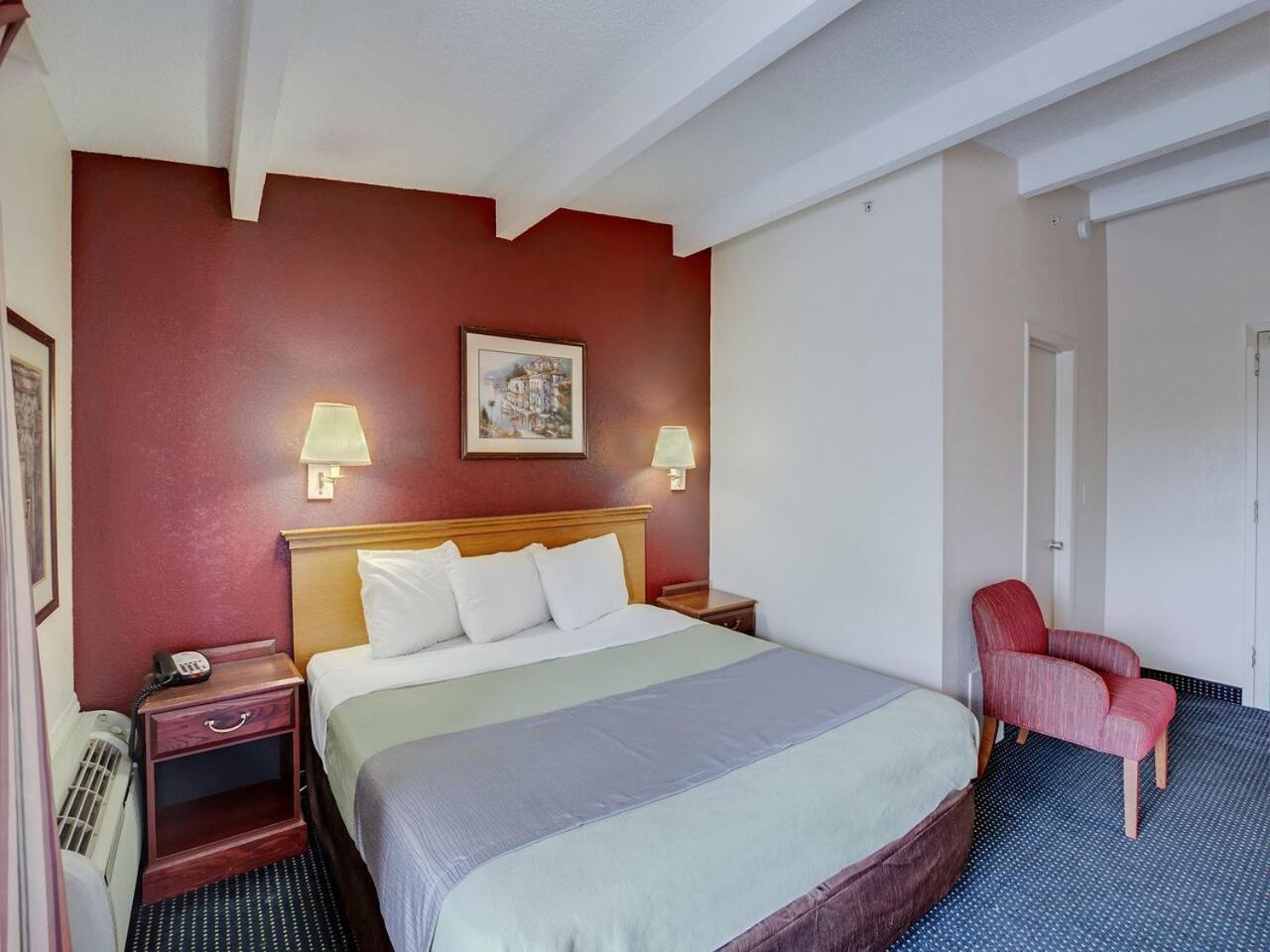 Red Carpet INN Whippany photo 11
