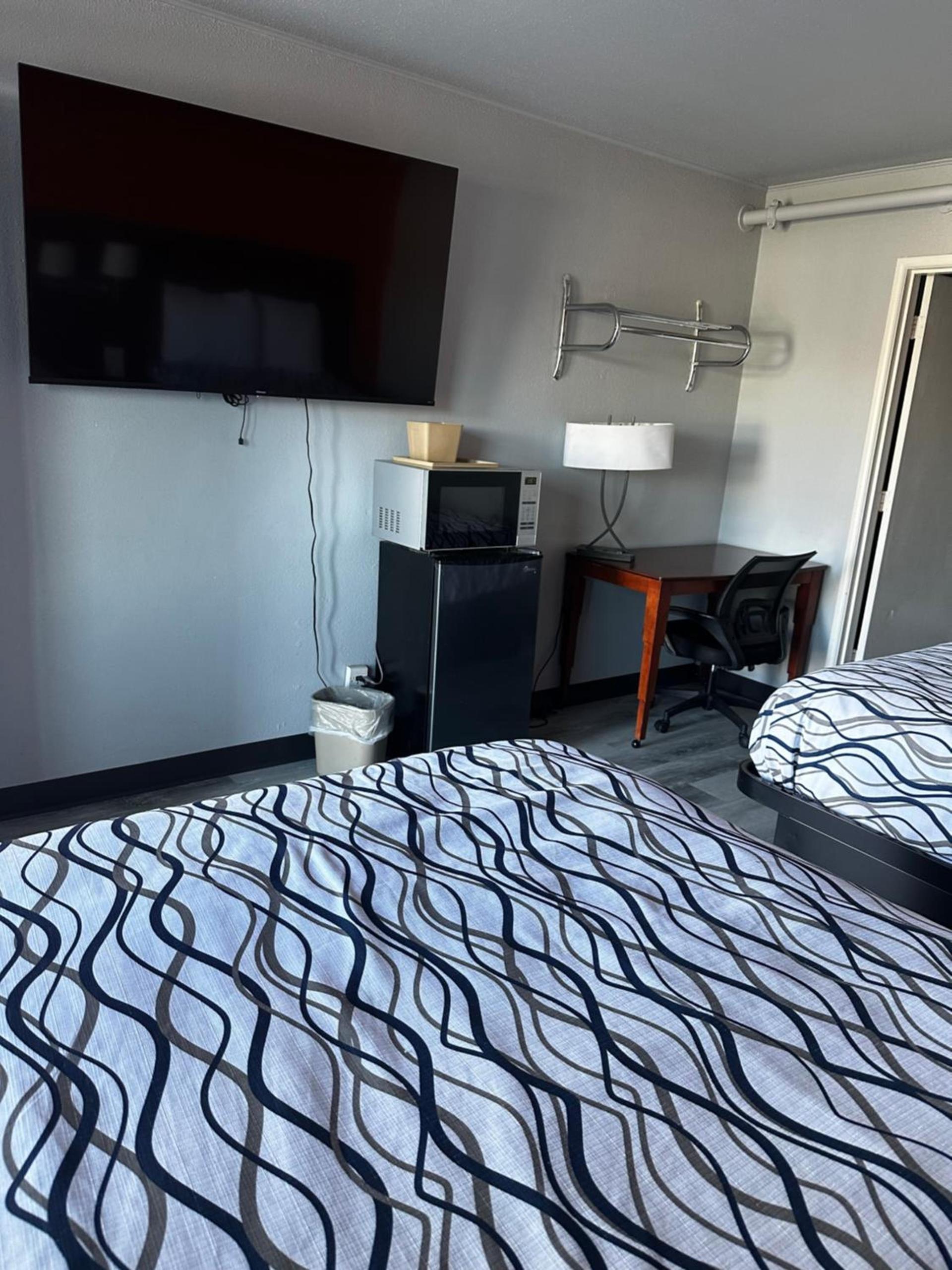 Nampa Downtown Inn photo 24