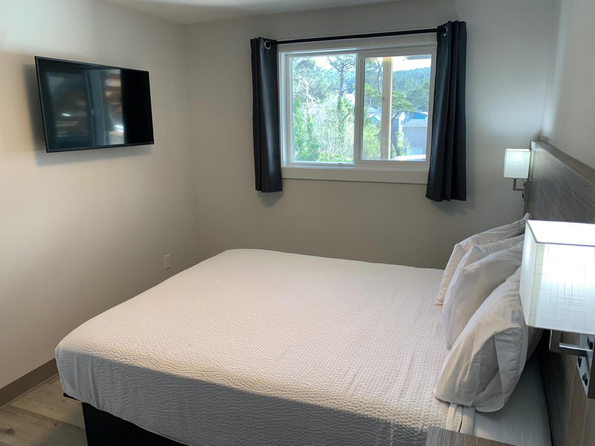 West Beach Suites photo 39