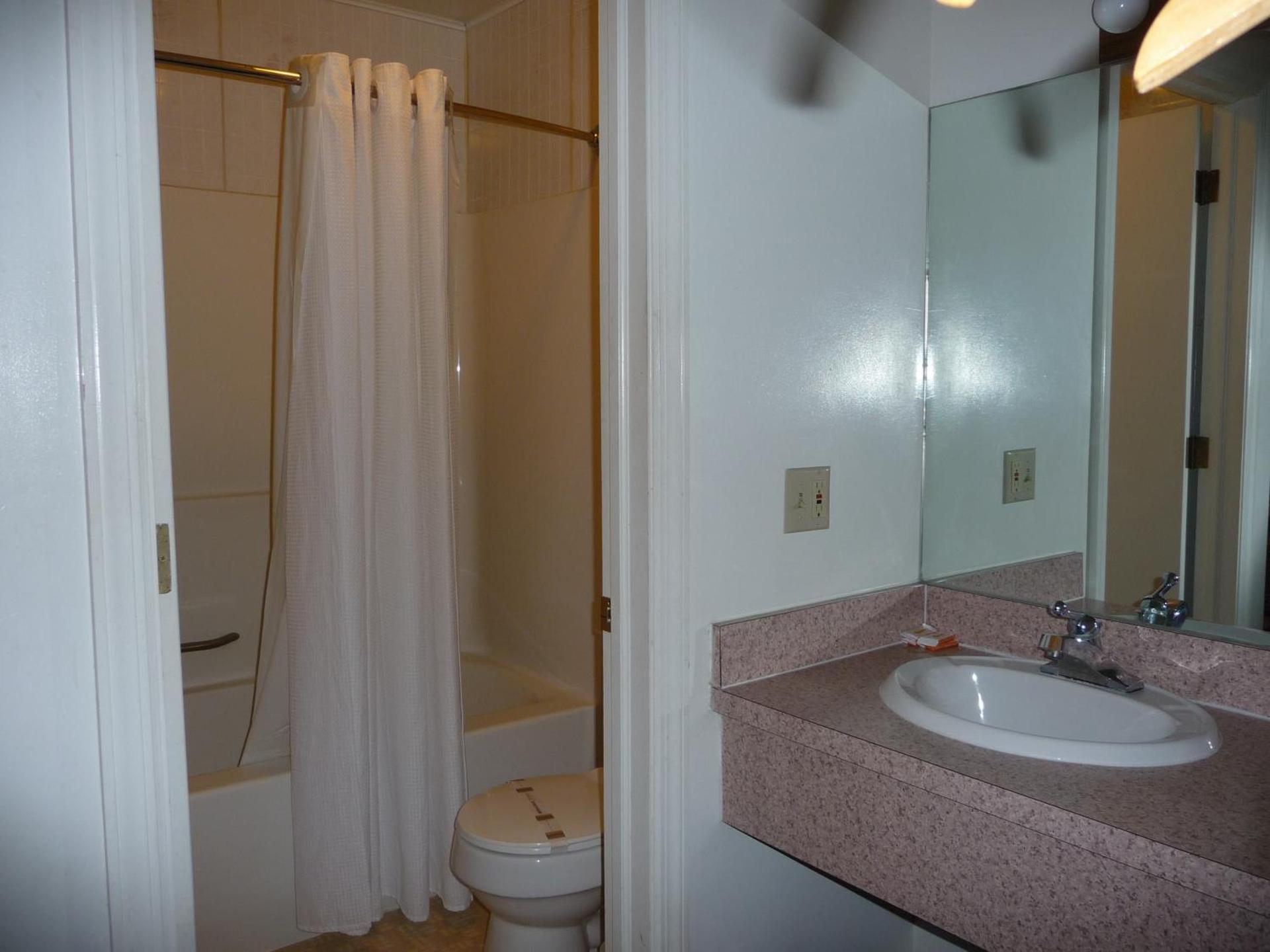 Red Rose Motel photo 8