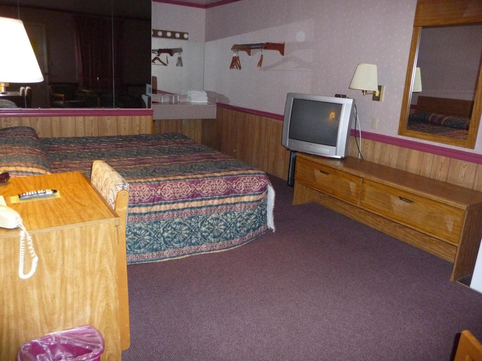 Red Rose Motel photo 13