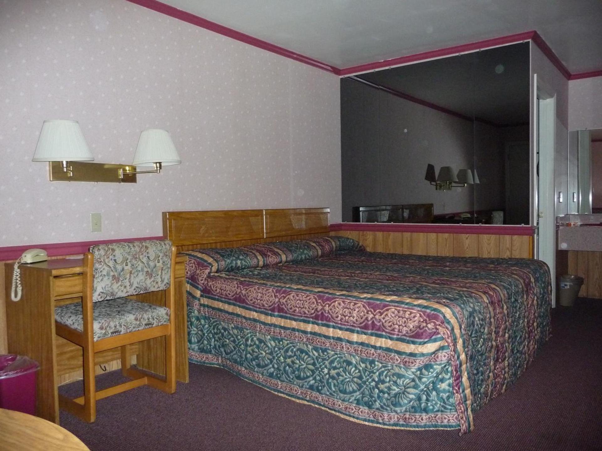 Red Rose Motel photo 14
