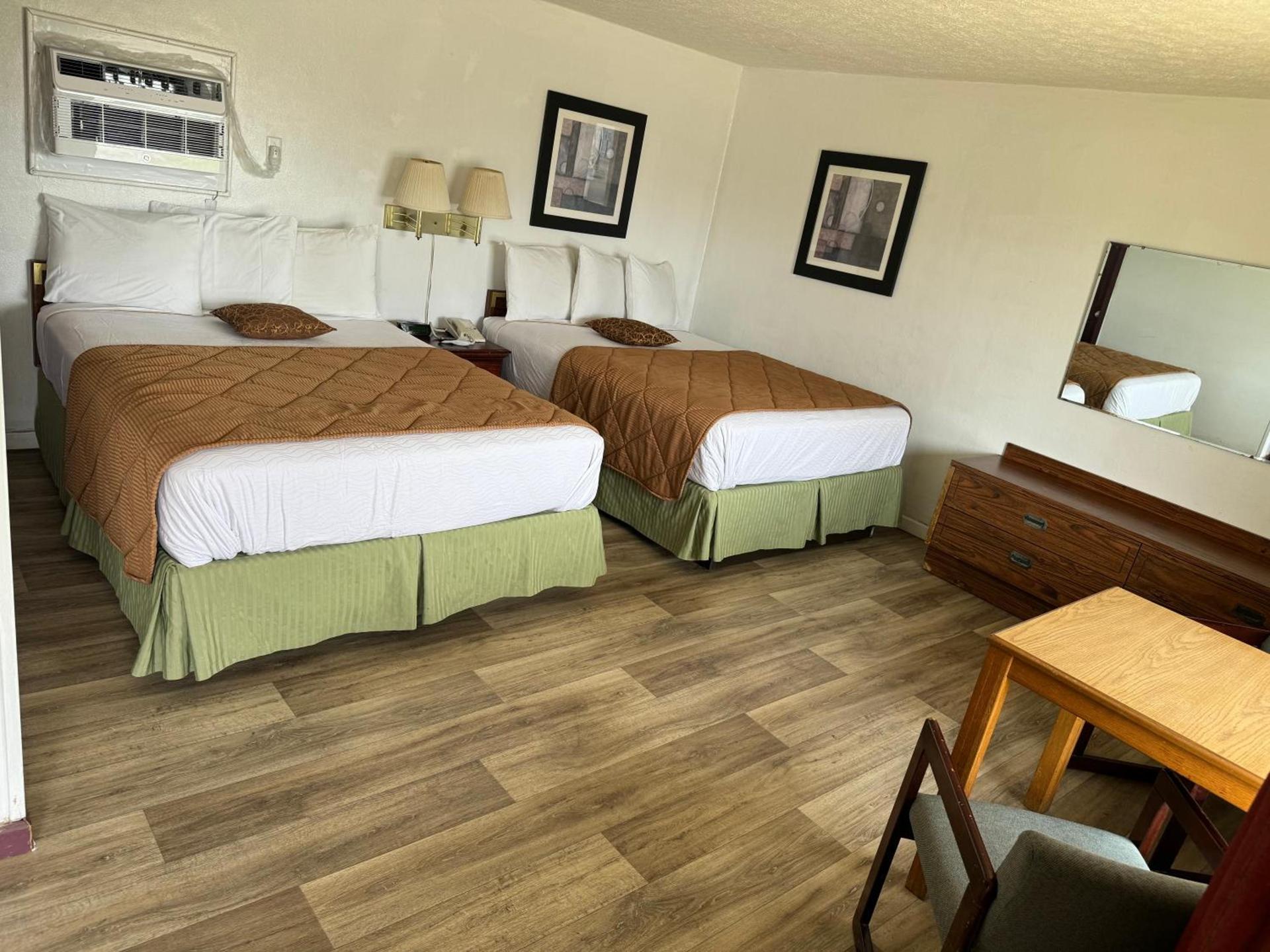 Royal Inn photo 26