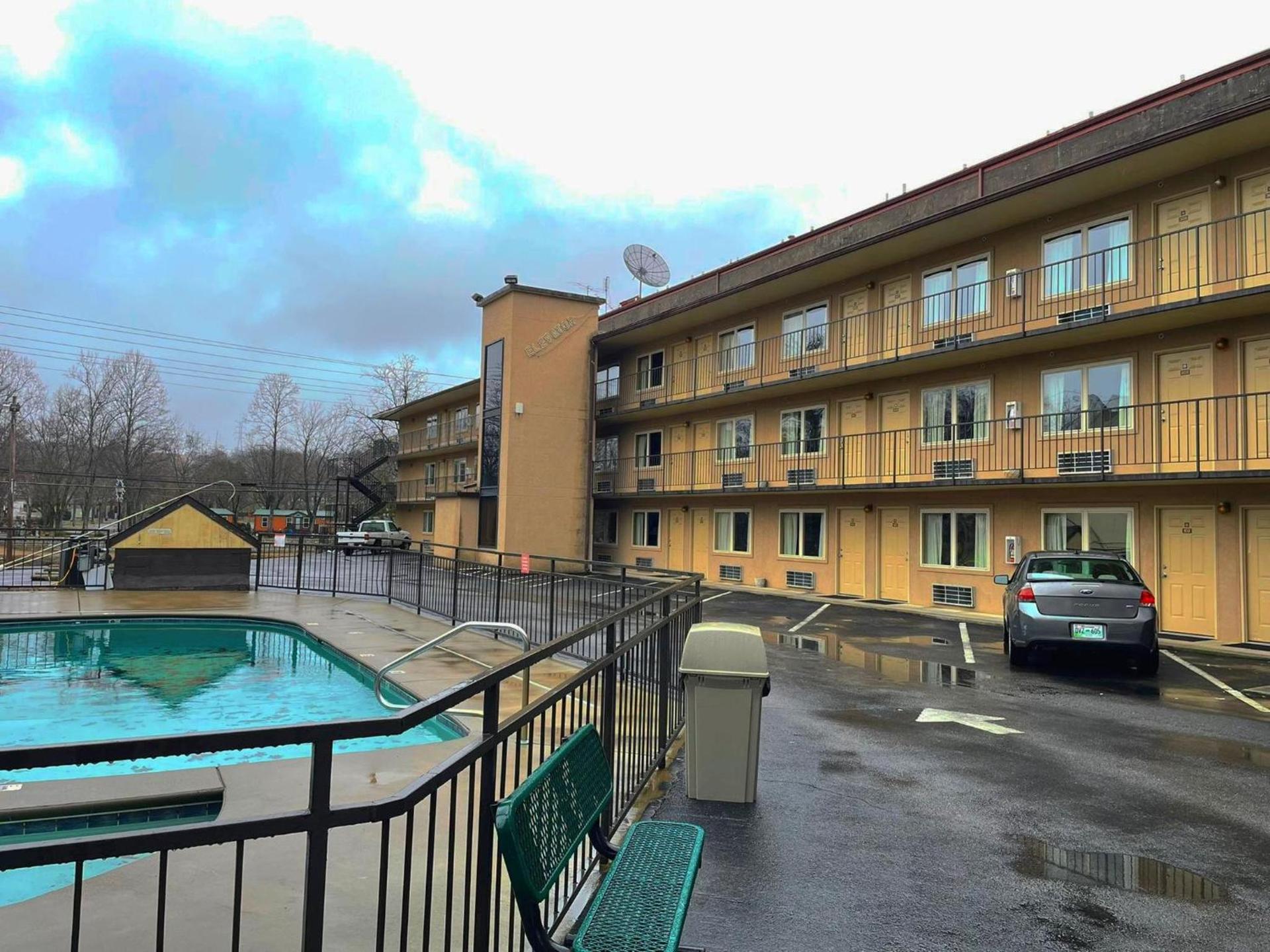 Tennessee Mountain Lodge photo 3