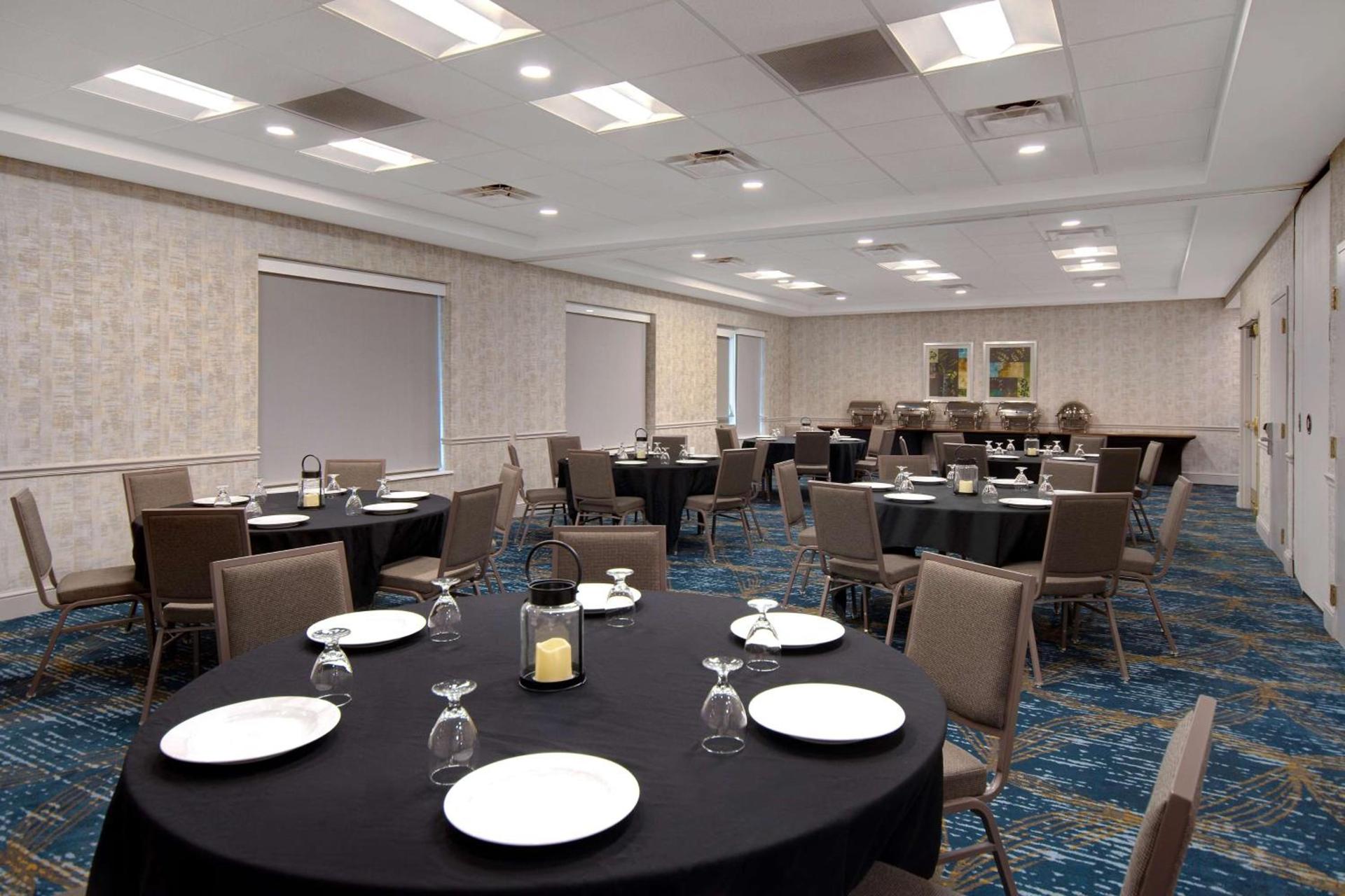 Hilton Garden Inn Detroit Metro Airport photo 45