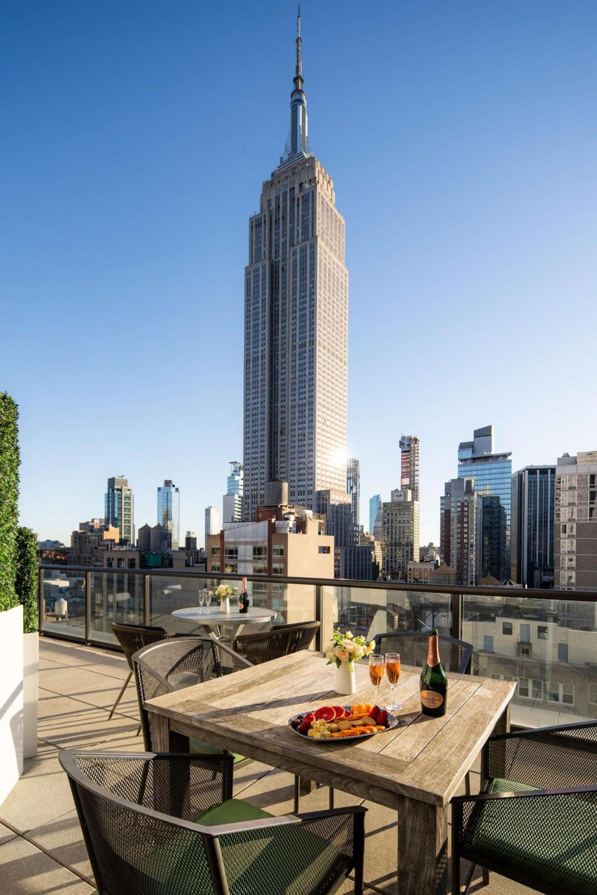 Newly Renovated Embassy Suites By Hilton New York Manhattan Times Square photo 84