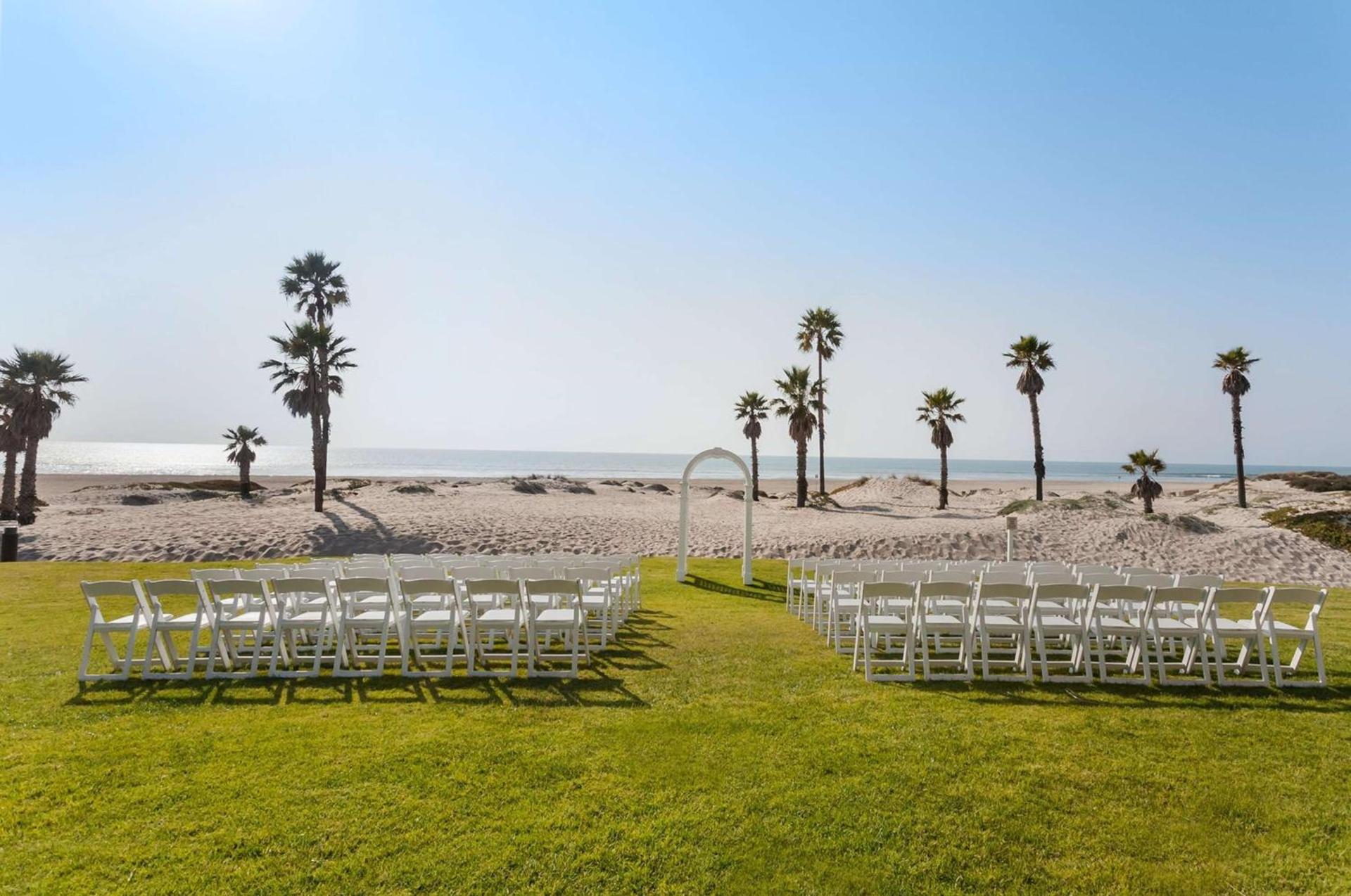 Zachari Dunes on Mandalay Beach, Curio Collection by Hilton photo 99