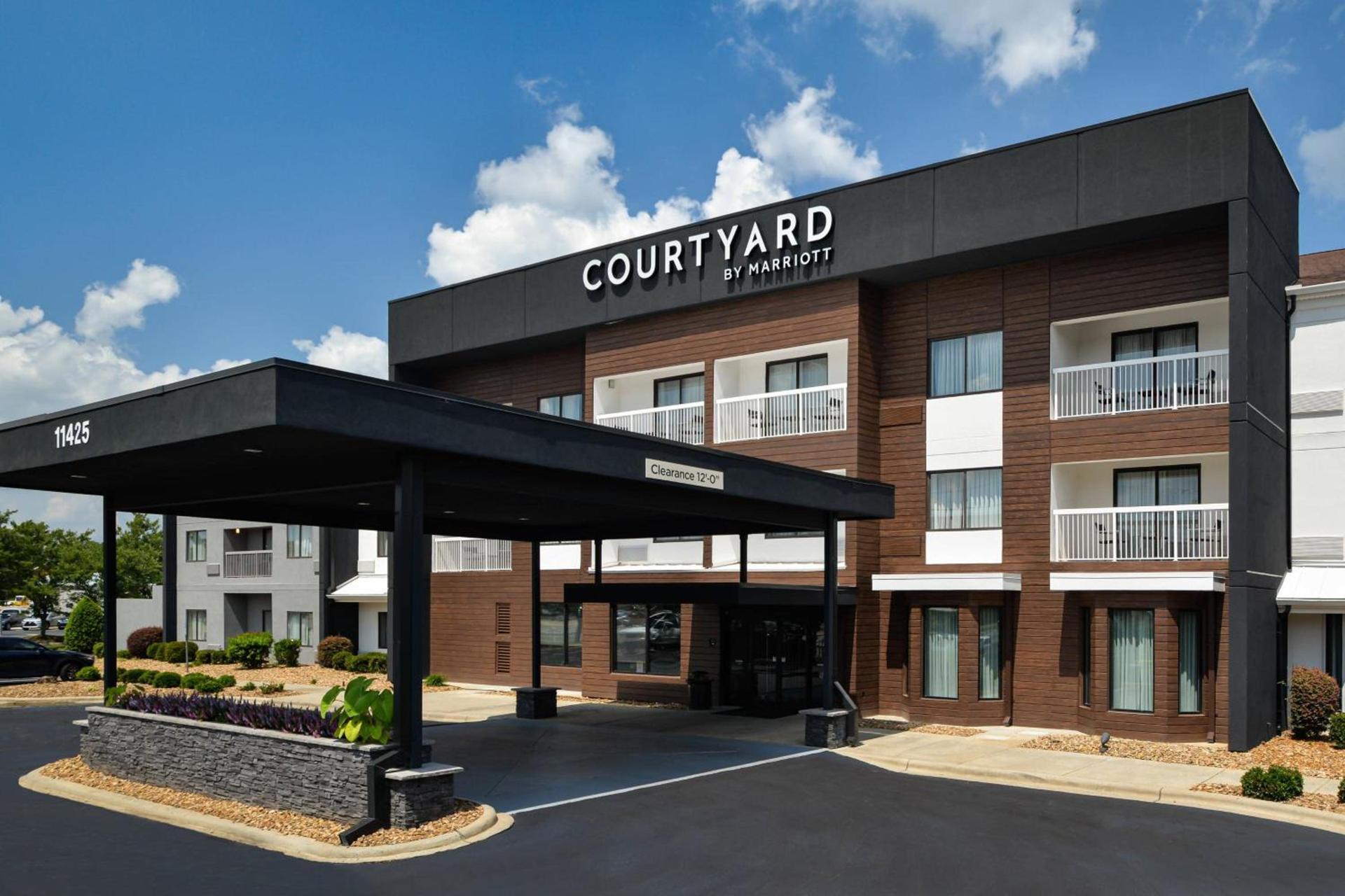Courtyard by Marriott Charlotte Matthews — hotel in Matthews
