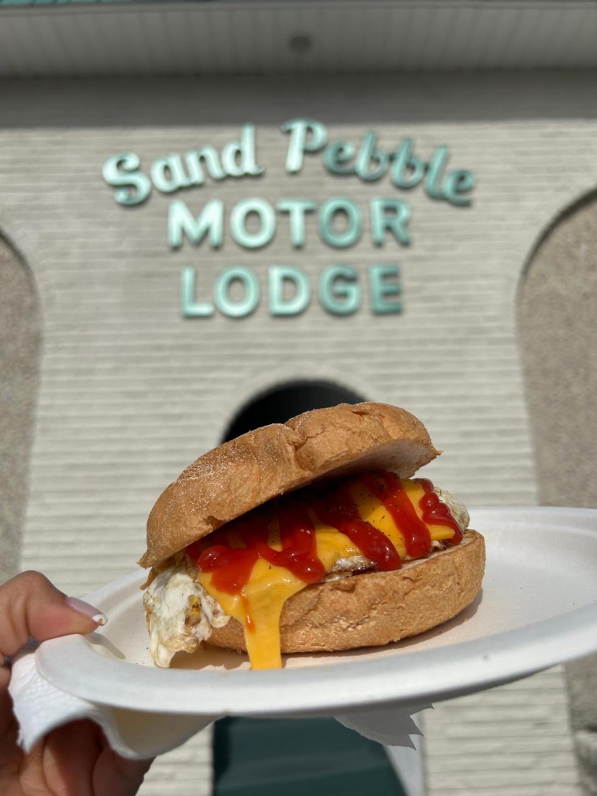 Sand Pebble Motor Lodge photo 31