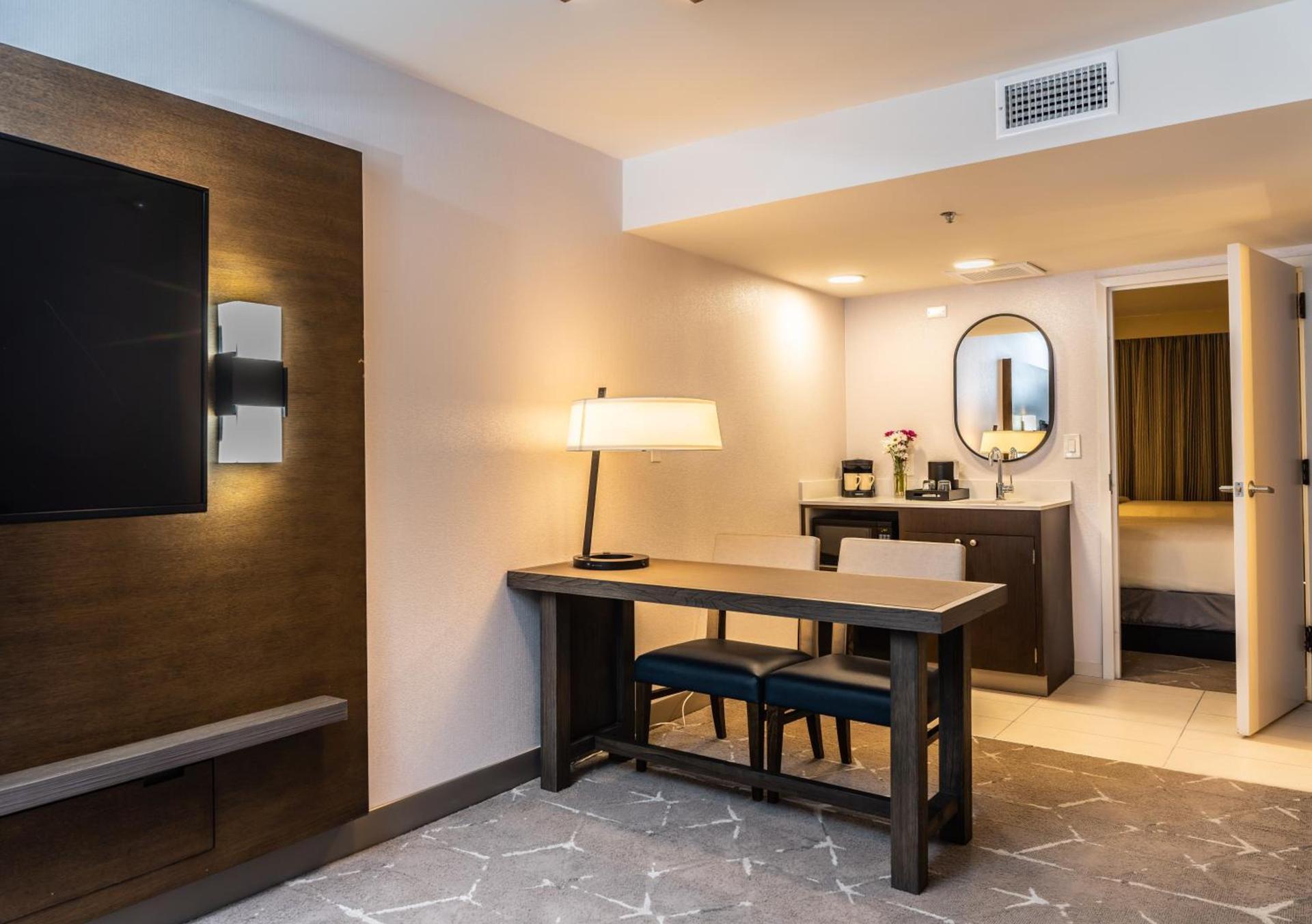 Embassy Suites by Hilton Tulsa I-44 photo 63