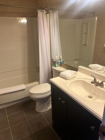 Harbor House Inn photo 7