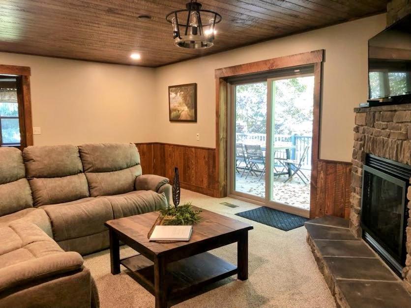 Sojourner's Lodge & Log Cabin Suites photo 27